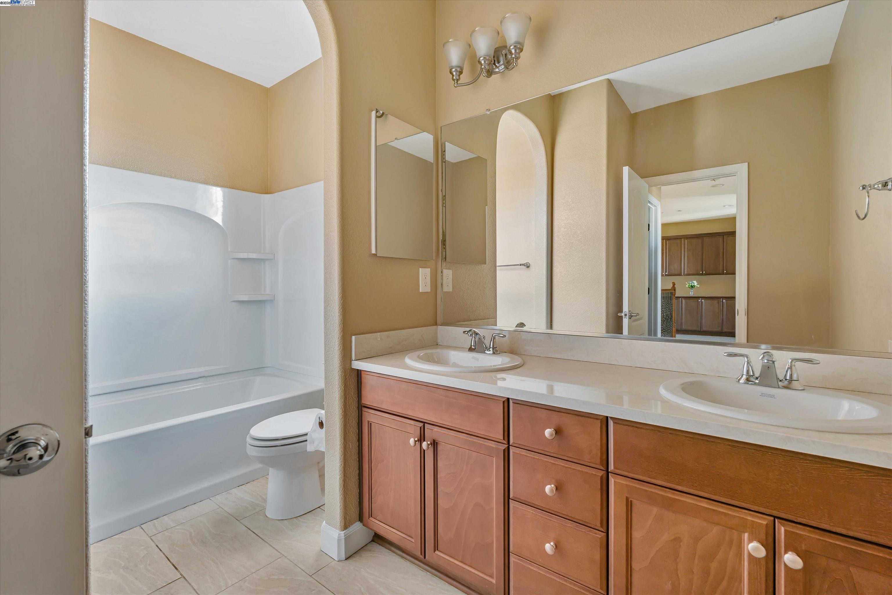 Detail Gallery Image 40 of 50 For 3602 Levanto Way, Manteca,  CA 95337 - 4 Beds | 3/1 Baths