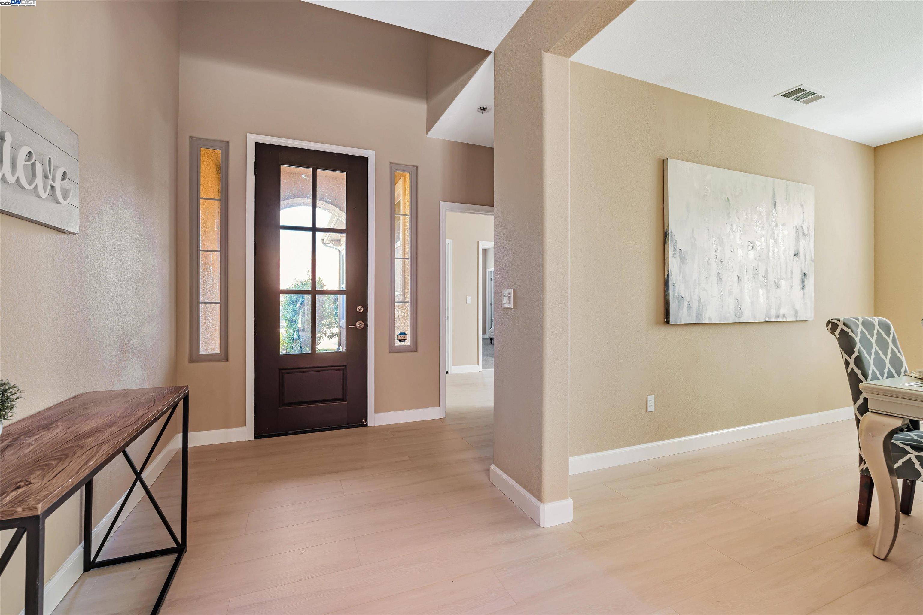Detail Gallery Image 5 of 50 For 3602 Levanto Way, Manteca,  CA 95337 - 4 Beds | 3/1 Baths