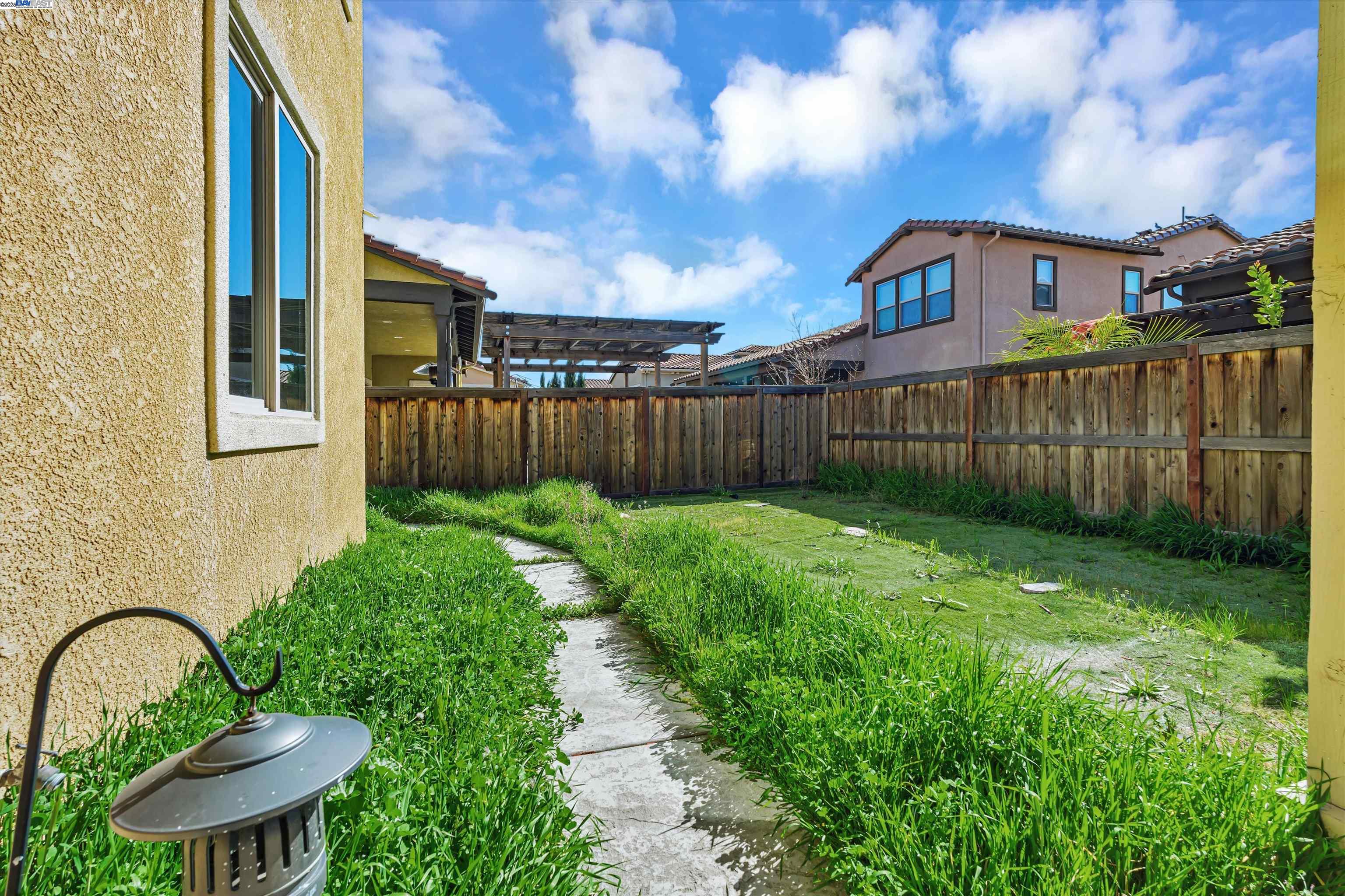 Detail Gallery Image 50 of 50 For 3602 Levanto Way, Manteca,  CA 95337 - 4 Beds | 3/1 Baths