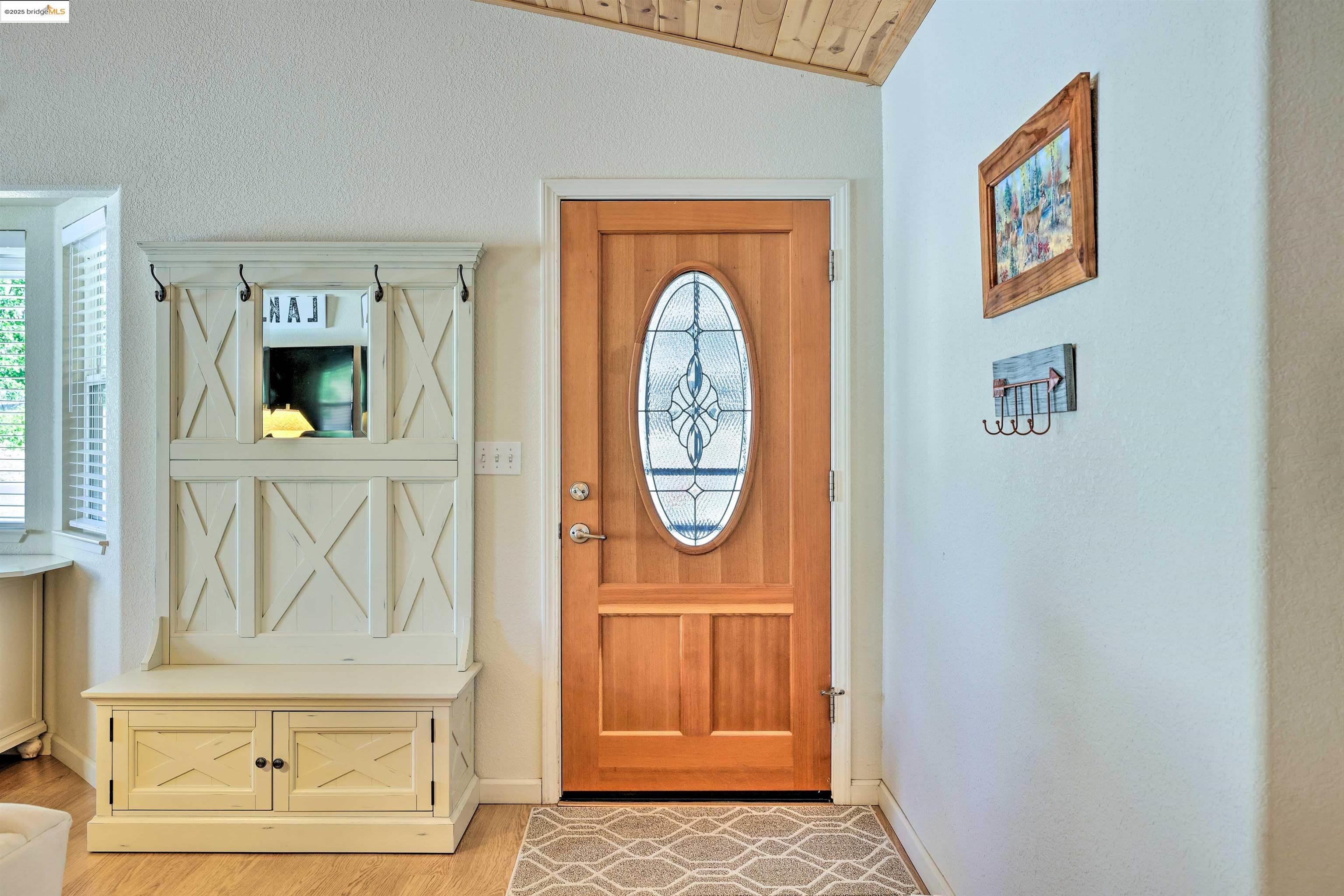 Detail Gallery Image 2 of 60 For 20838 Big Foot Circle, Groveland,  CA 95321-9505 - 3 Beds | 3 Baths