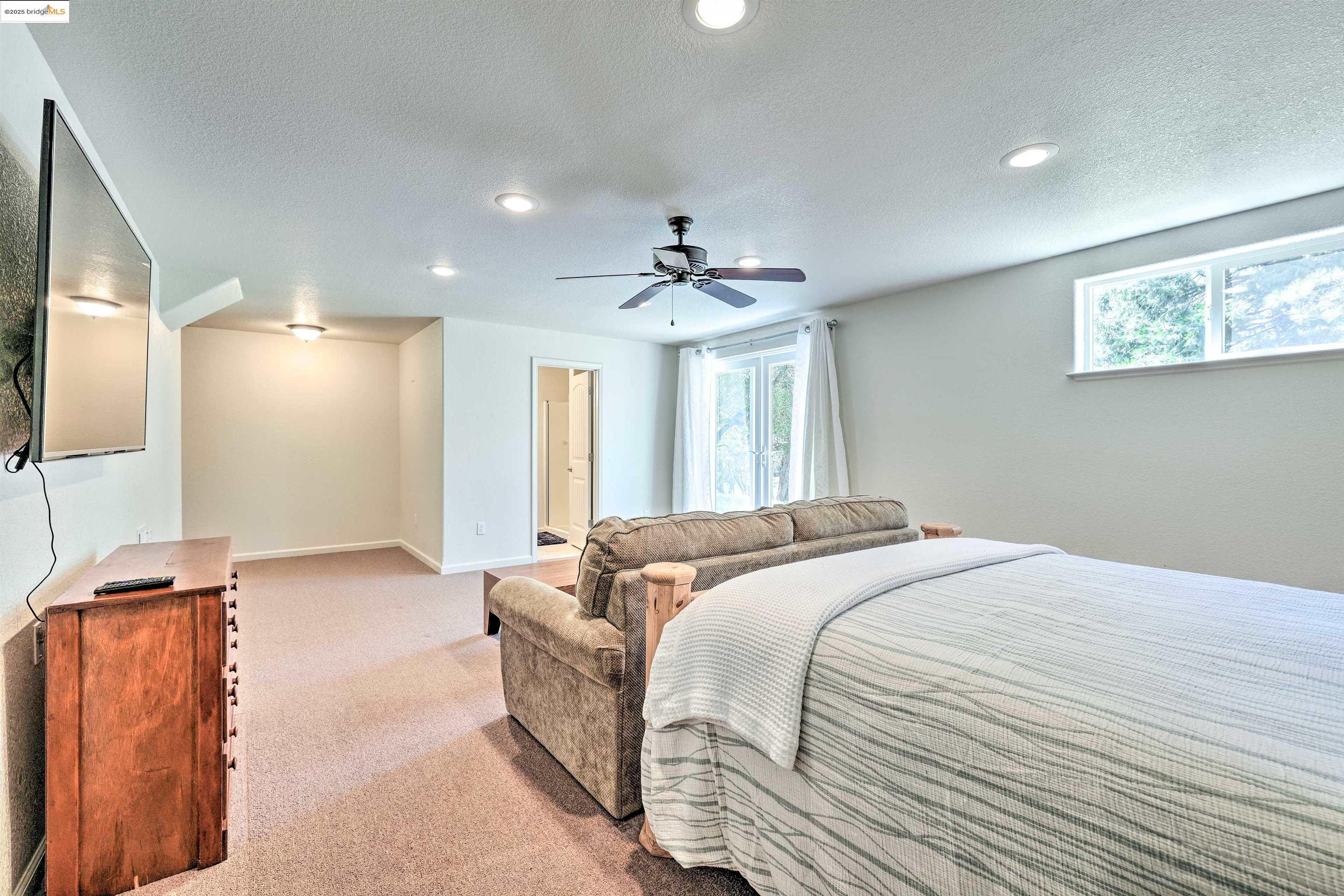 Detail Gallery Image 28 of 60 For 20838 Big Foot Circle, Groveland,  CA 95321-9505 - 3 Beds | 3 Baths