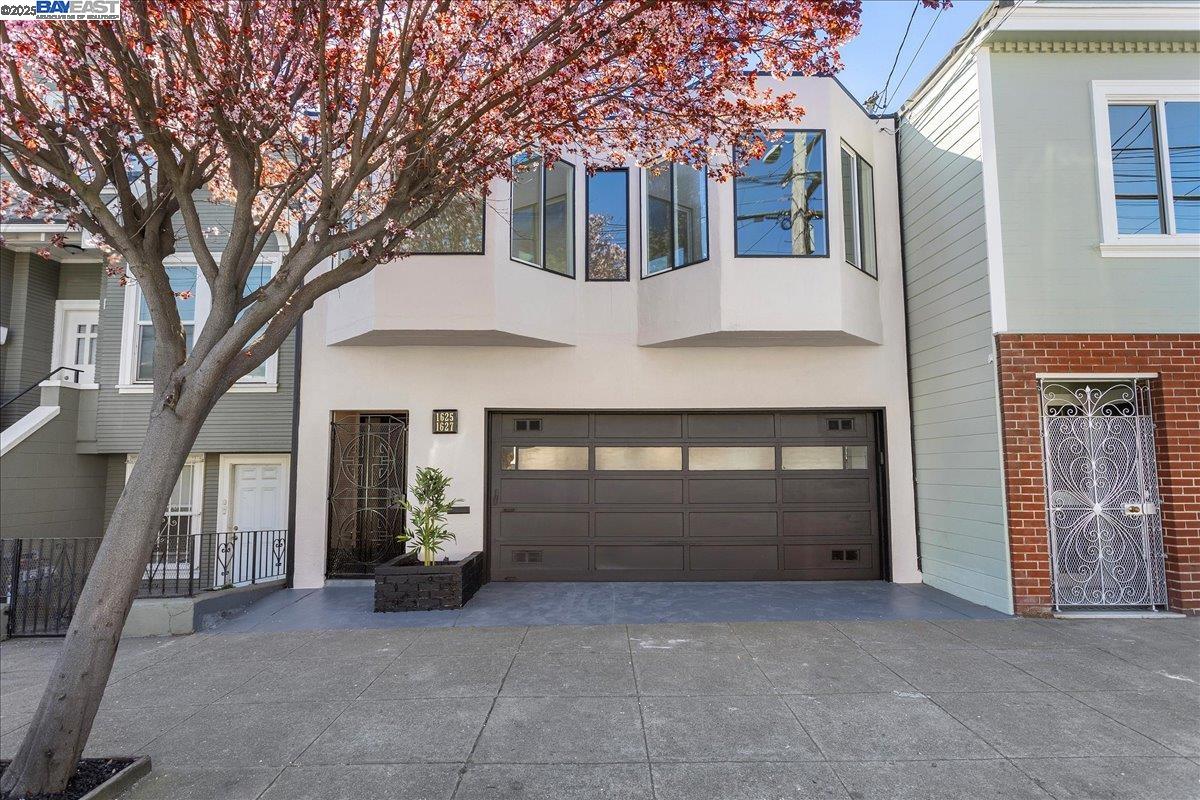 Detail Gallery Image 1 of 1 For 1627 Revere Ave, San Francisco,  CA 94124 - 4 Beds | 3 Baths
