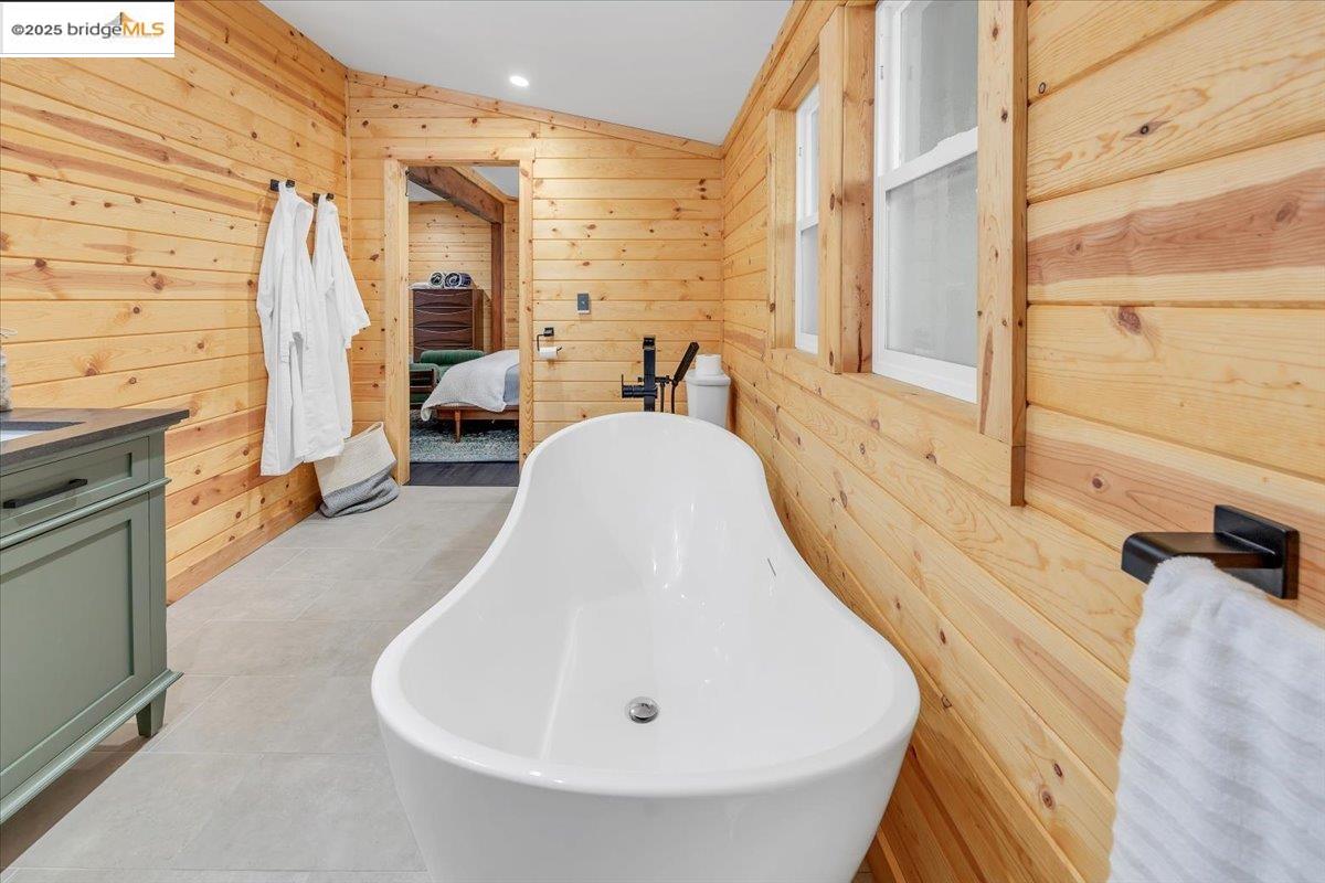 Detail Gallery Image 28 of 51 For 28635 #1 Herring Creek Ln, Strawberry,  CA 95375 - 1 Beds | 1 Baths