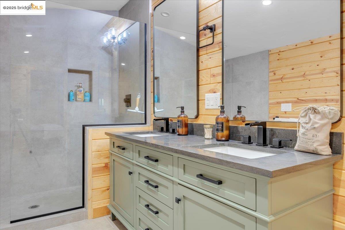 Detail Gallery Image 32 of 51 For 28635 #1 Herring Creek Ln, Strawberry,  CA 95375 - 1 Beds | 1 Baths