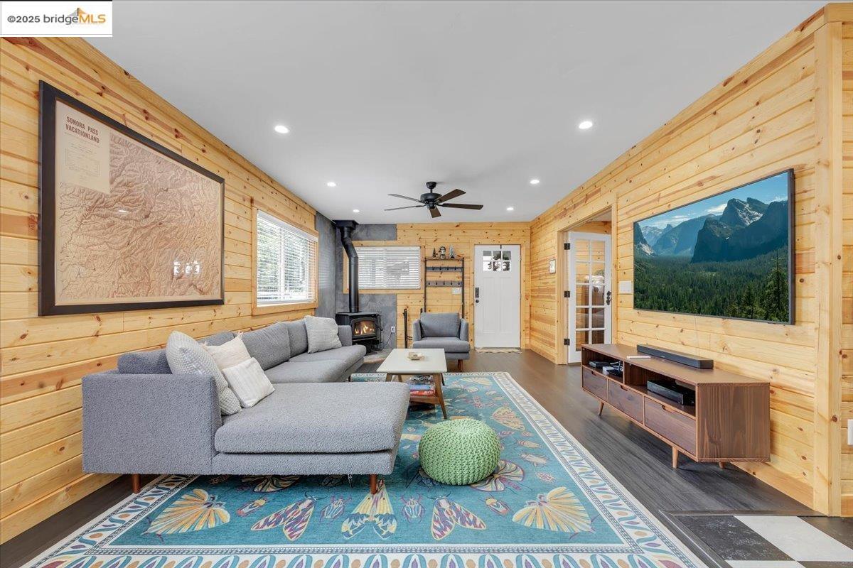 Detail Gallery Image 6 of 51 For 28635 #1 Herring Creek Ln, Strawberry,  CA 95375 - 1 Beds | 1 Baths