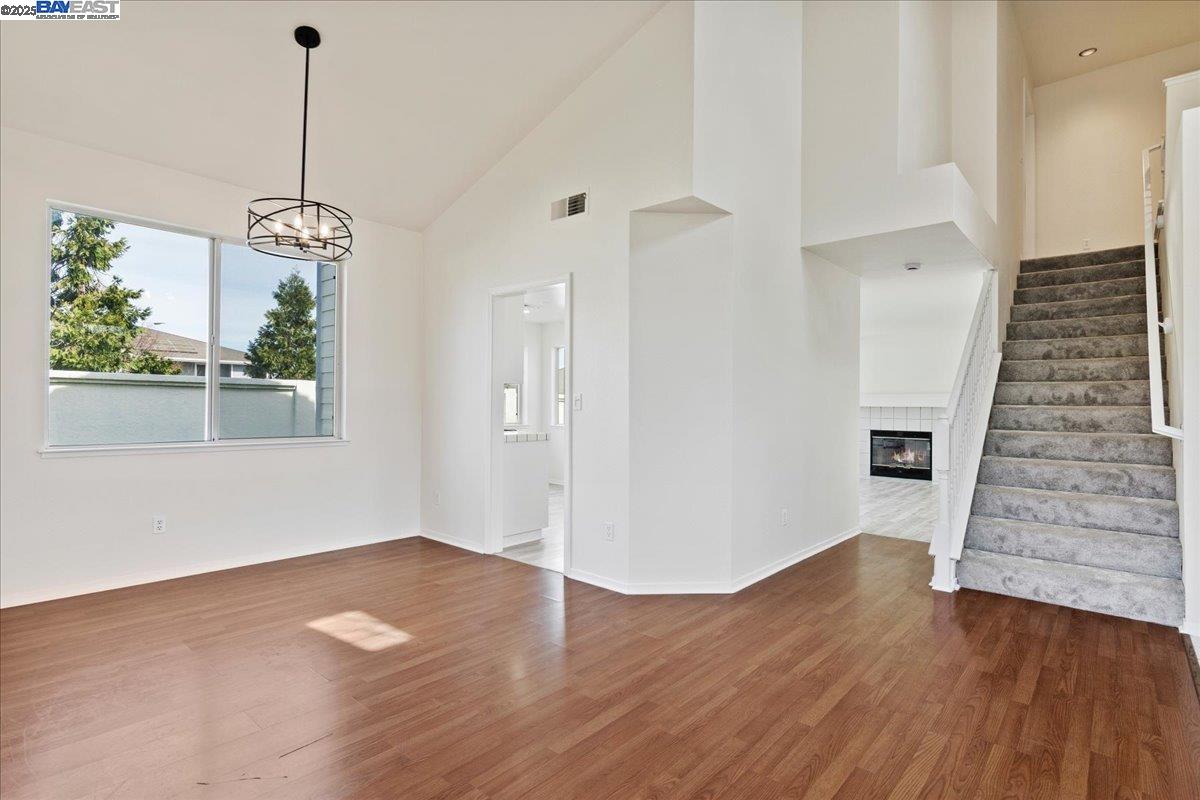 Detail Gallery Image 4 of 29 For 1605 Mount Silliman Way, Antioch,  CA 94531 - 3 Beds | 2/1 Baths