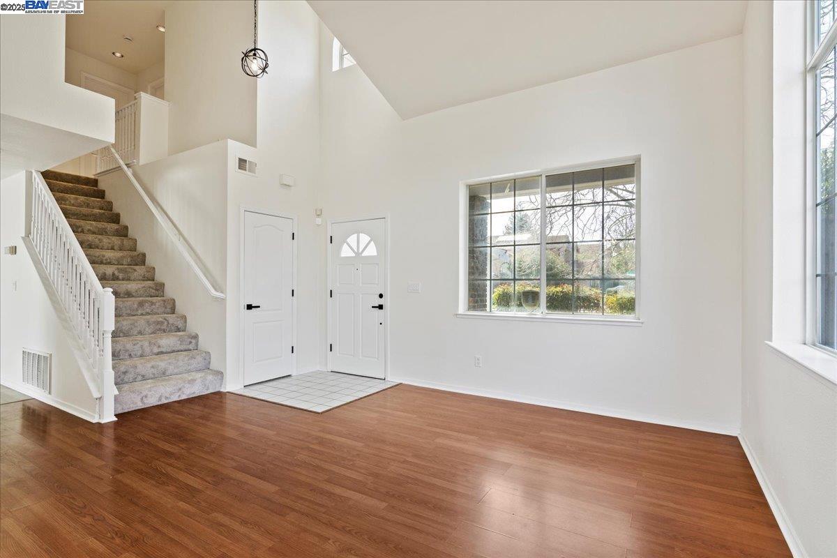 Detail Gallery Image 5 of 29 For 1605 Mount Silliman Way, Antioch,  CA 94531 - 3 Beds | 2/1 Baths