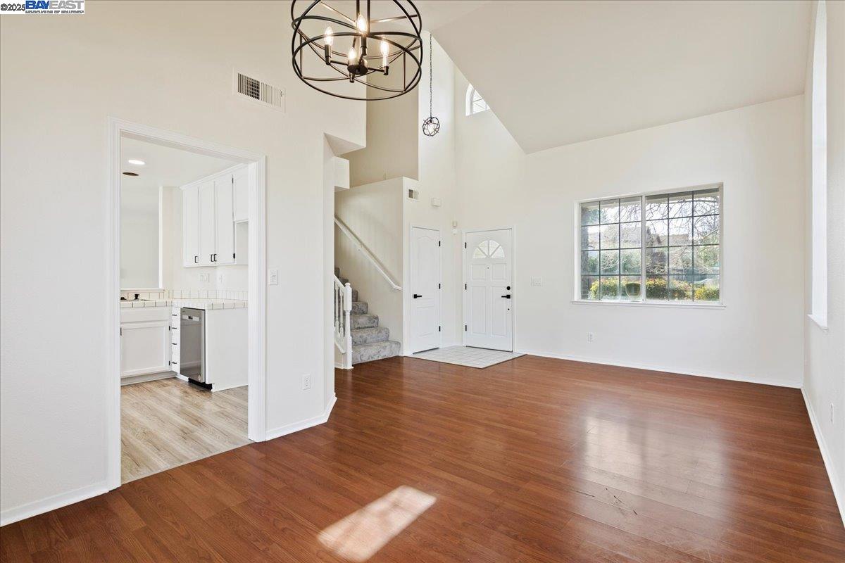 Detail Gallery Image 7 of 29 For 1605 Mount Silliman Way, Antioch,  CA 94531 - 3 Beds | 2/1 Baths
