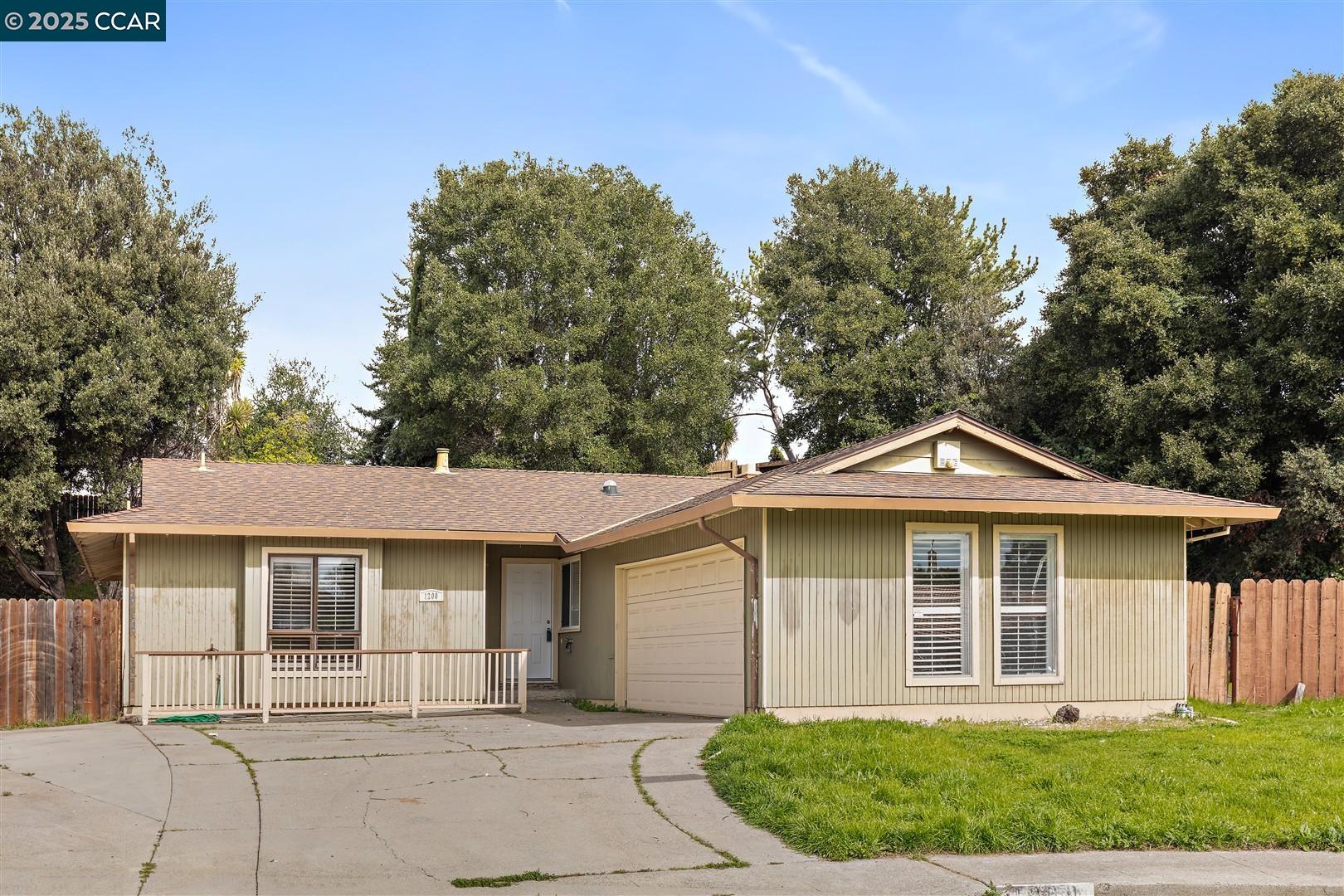 Detail Gallery Image 1 of 1 For 1200 Alberdan Ct, Pinole,  CA 94564 - 3 Beds | 2 Baths