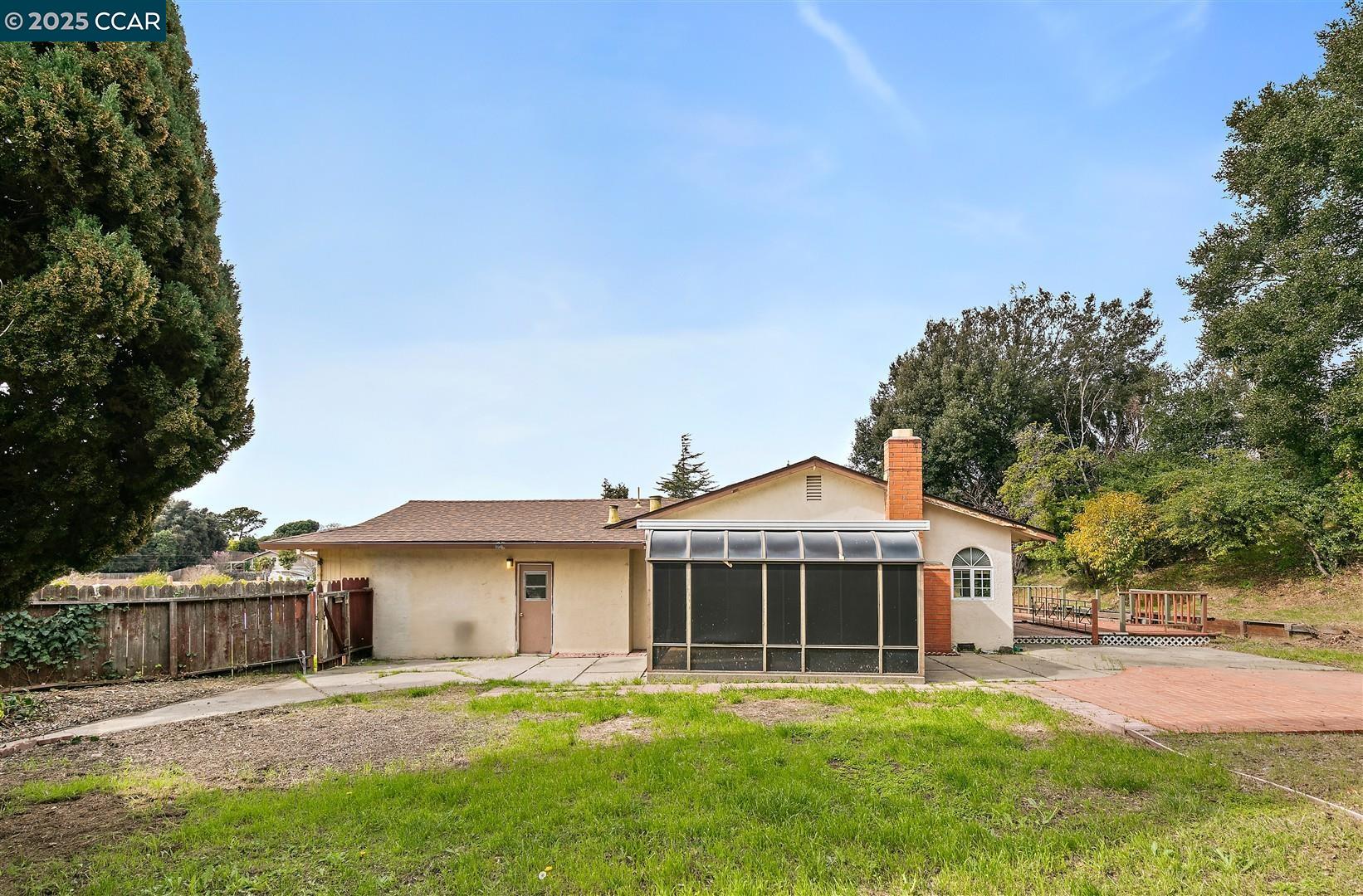 1200 Alberdan Ct