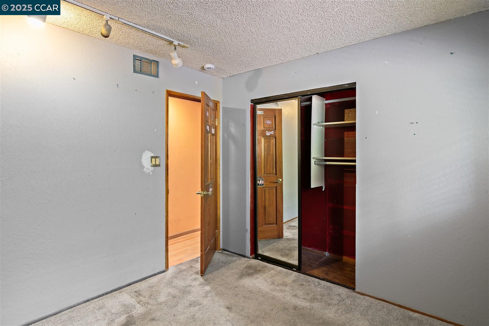 1200 Alberdan Ct