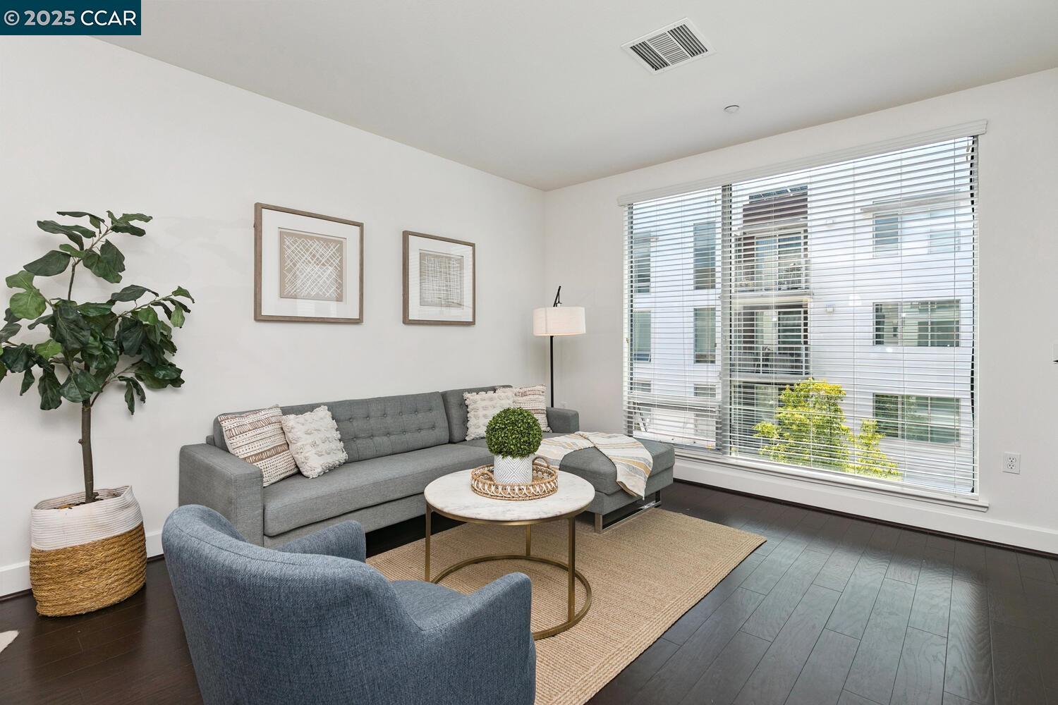 Photo #5: 41087591 Listing 