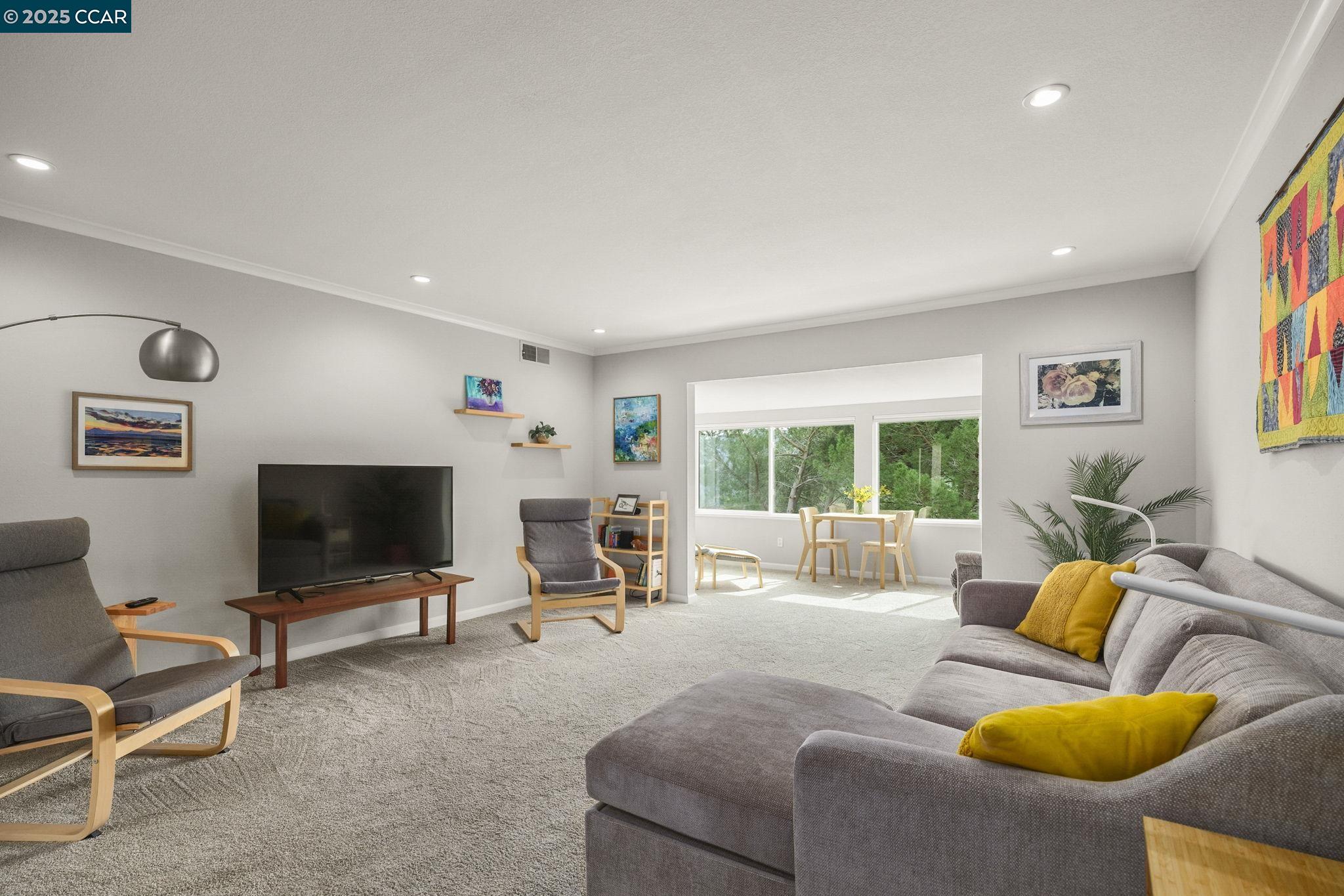 MLS: 41087604 Condo For Sale