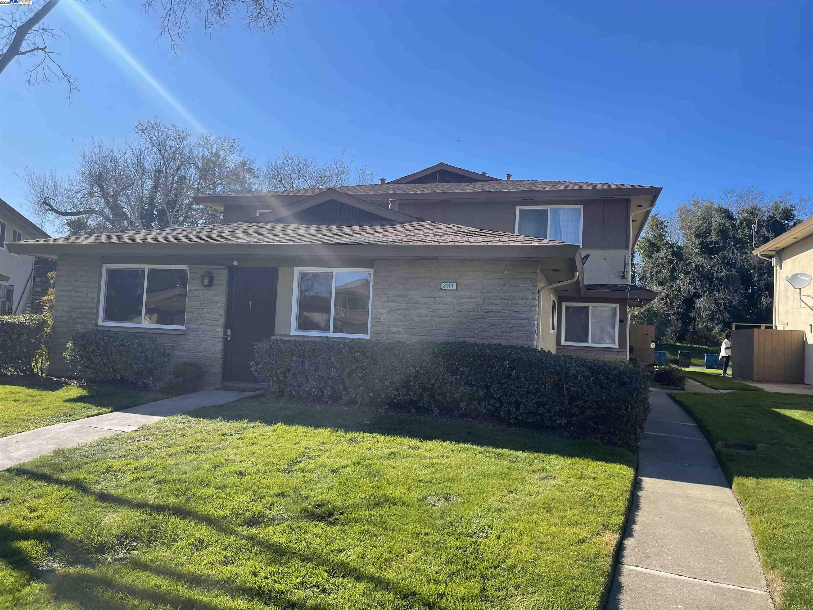 Photo #2: 41087615 Listing 