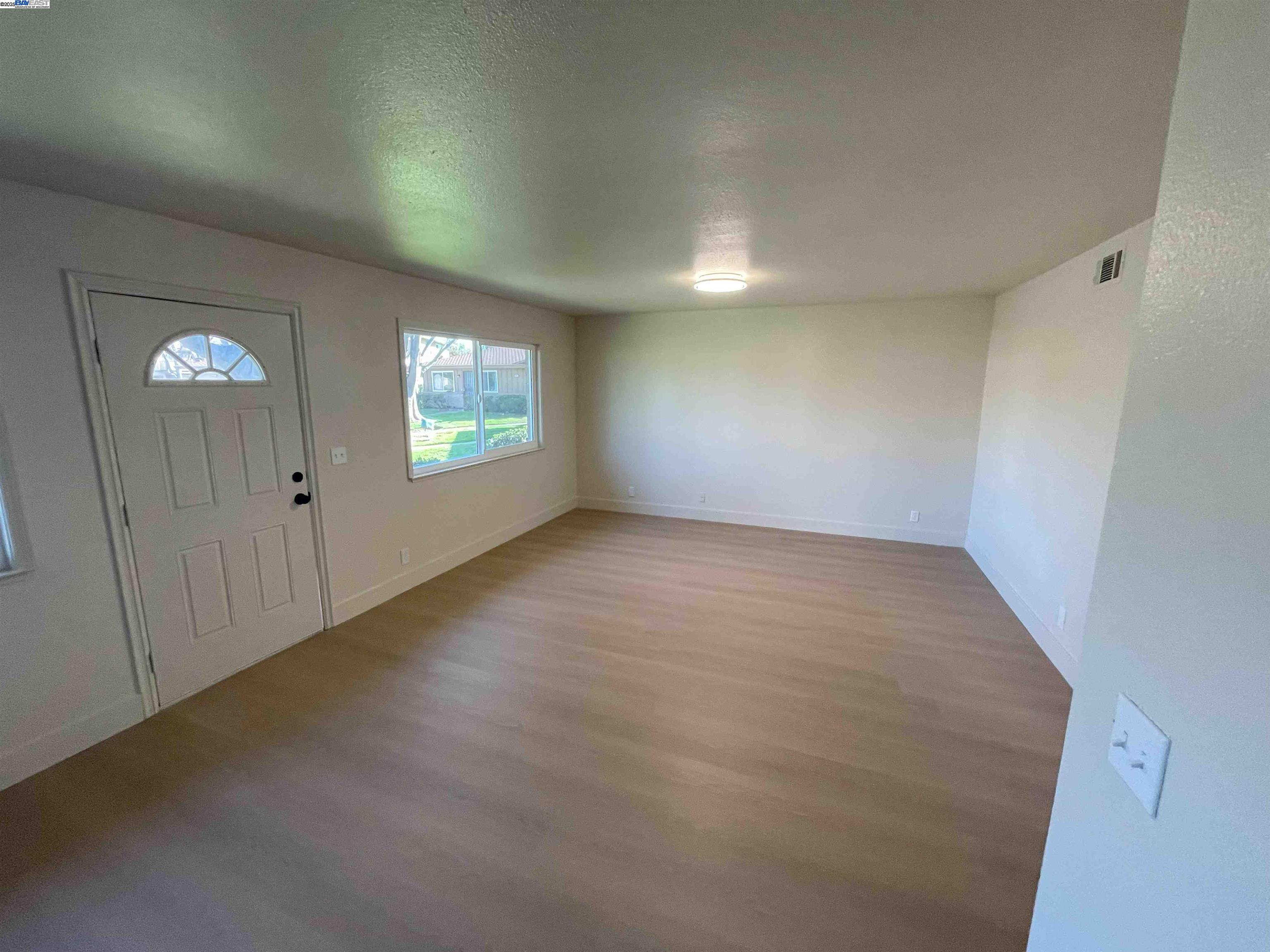 Photo #5: 41087615 Listing 