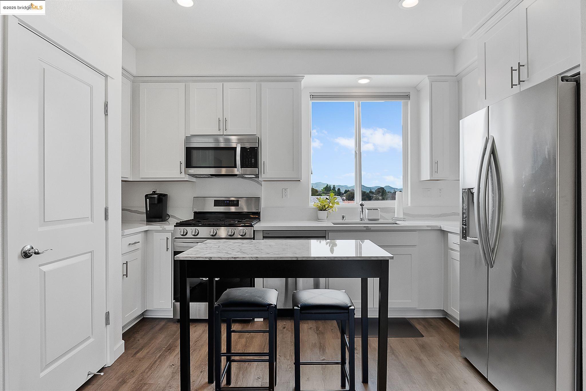 Photo #2: 41087626 Listing 