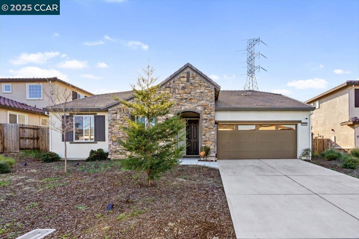 Detail Gallery Image 2 of 25 For 4528 Benton St, Antioch,  CA 94531 - 4 Beds | 2/1 Baths