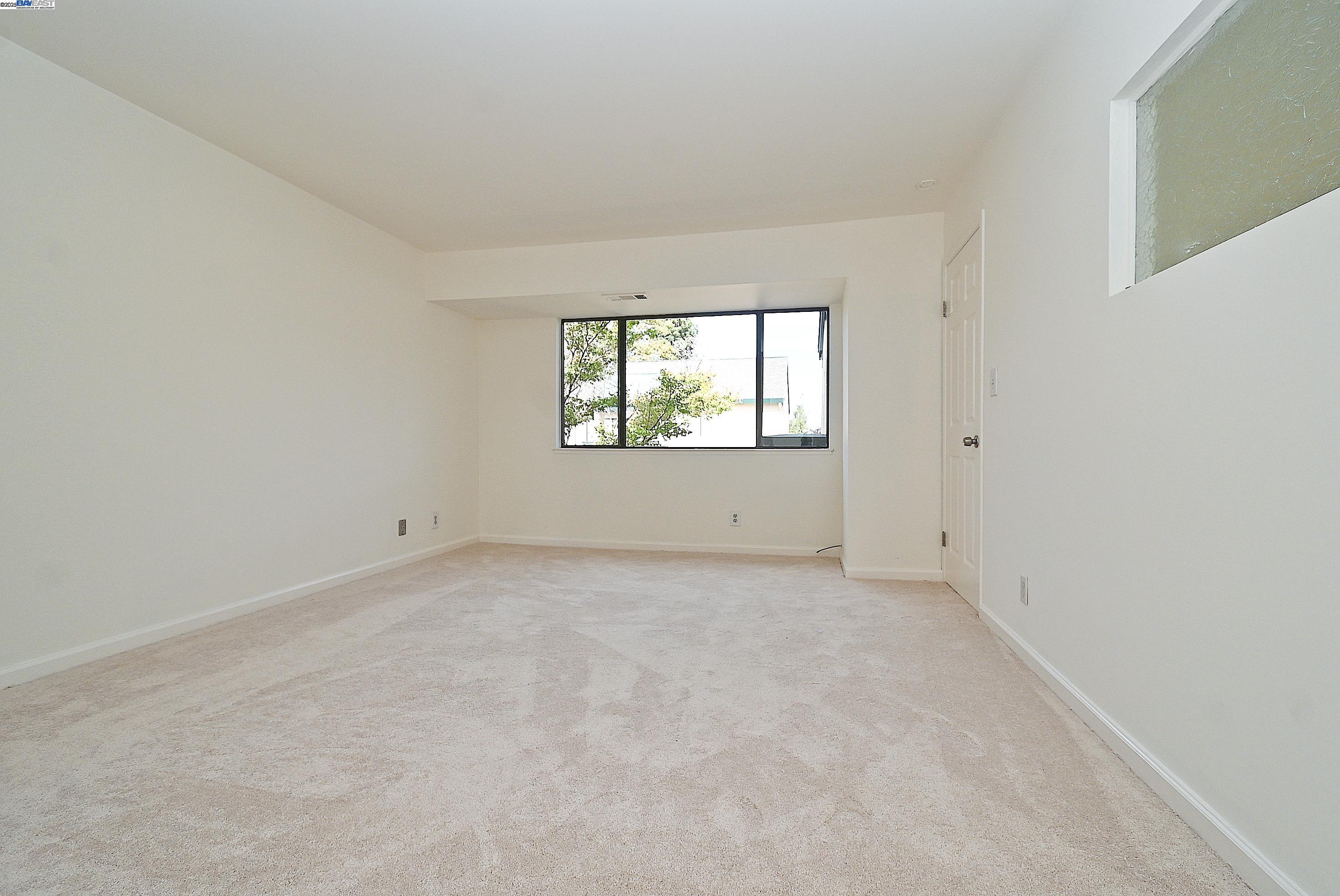 Detail Gallery Image 16 of 30 For 1117 Ironwood Rd, Alameda,  CA 94502 - 2 Beds | 2/1 Baths