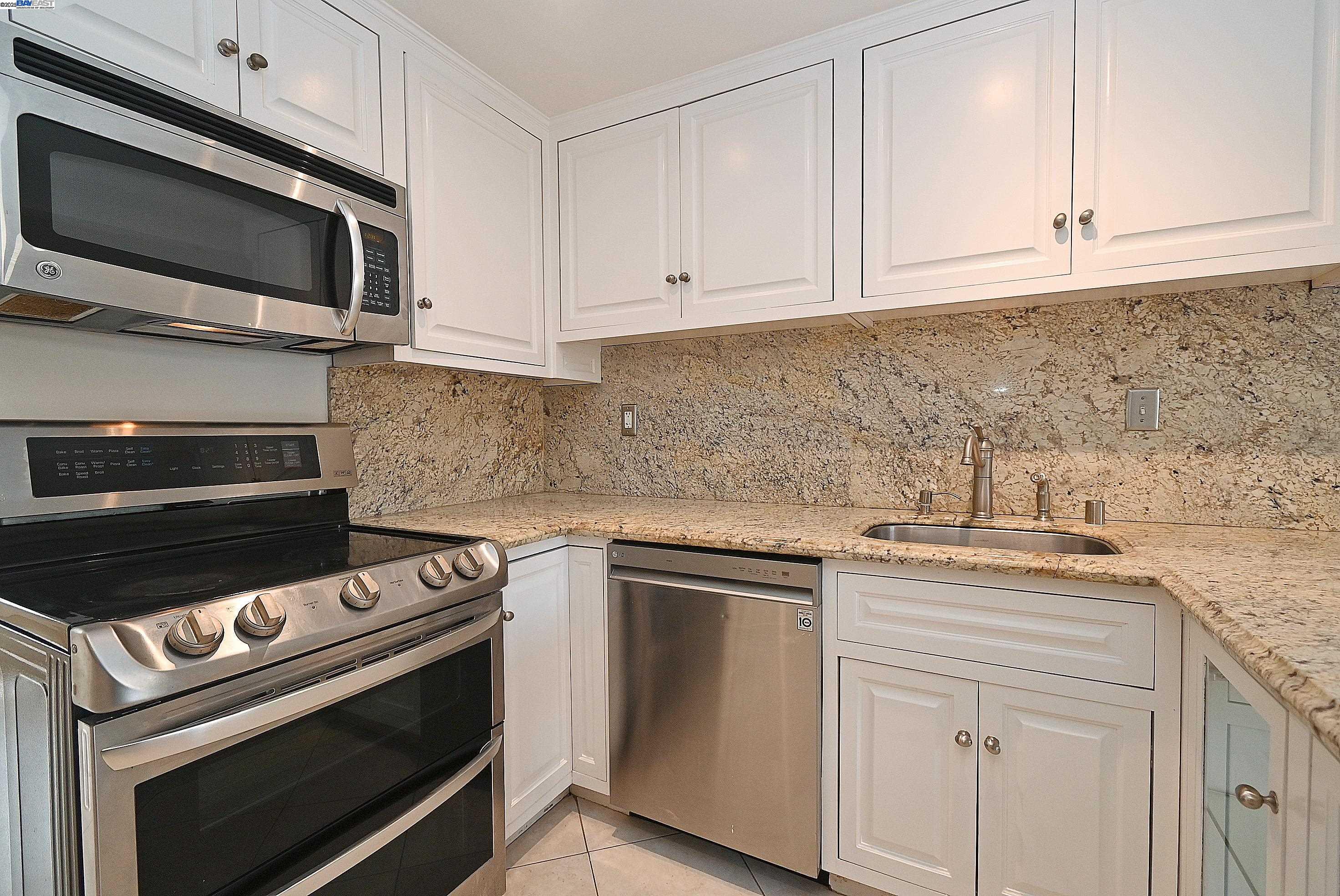 Photo #3: 41087635 Listing 