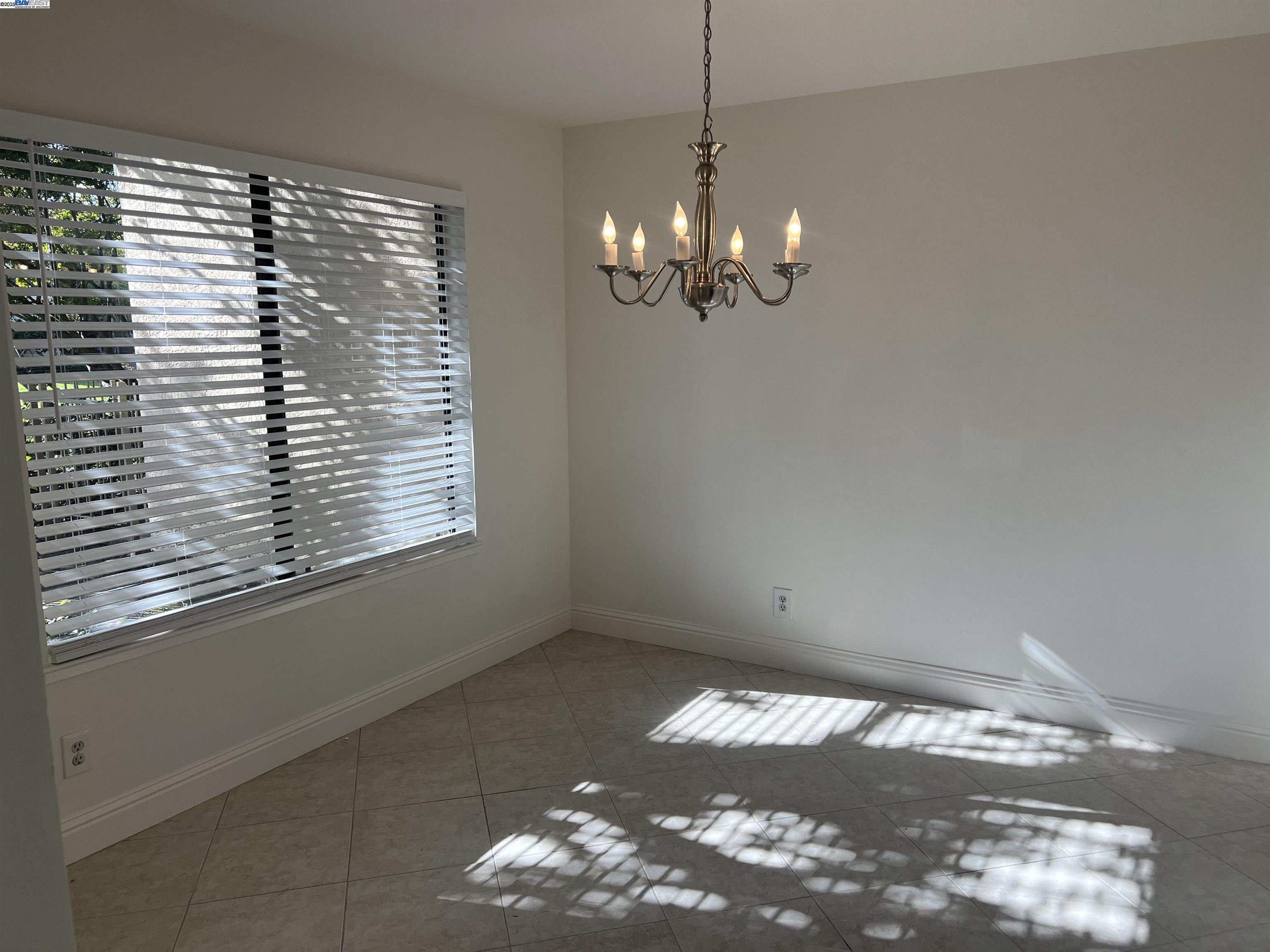 Detail Gallery Image 29 of 30 For 1117 Ironwood Rd, Alameda,  CA 94502 - 2 Beds | 2/1 Baths
