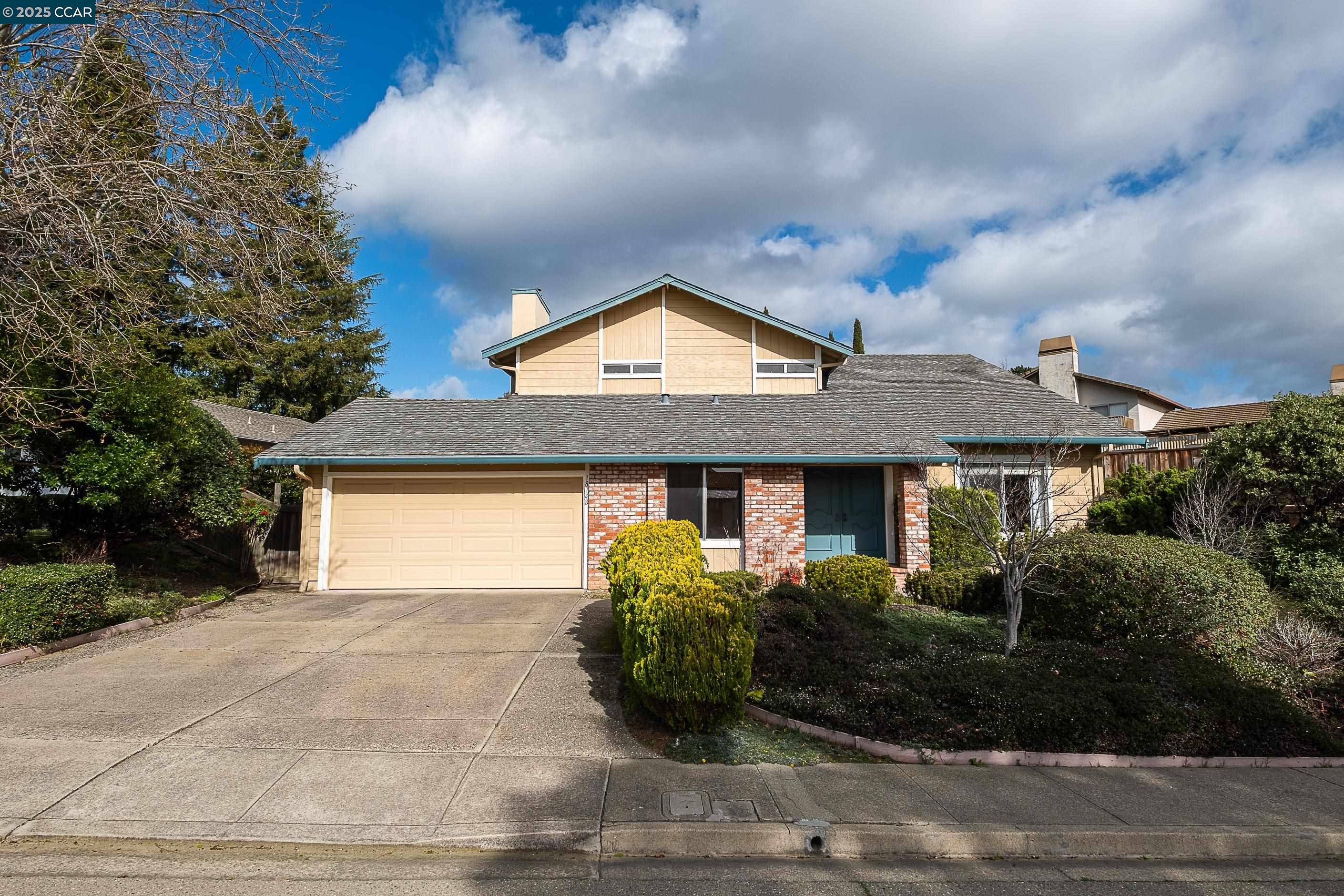 Detail Gallery Image 1 of 1 For 18748 W Cavendish Dr, Castro Valley,  CA 94552 - 4 Beds | 3 Baths