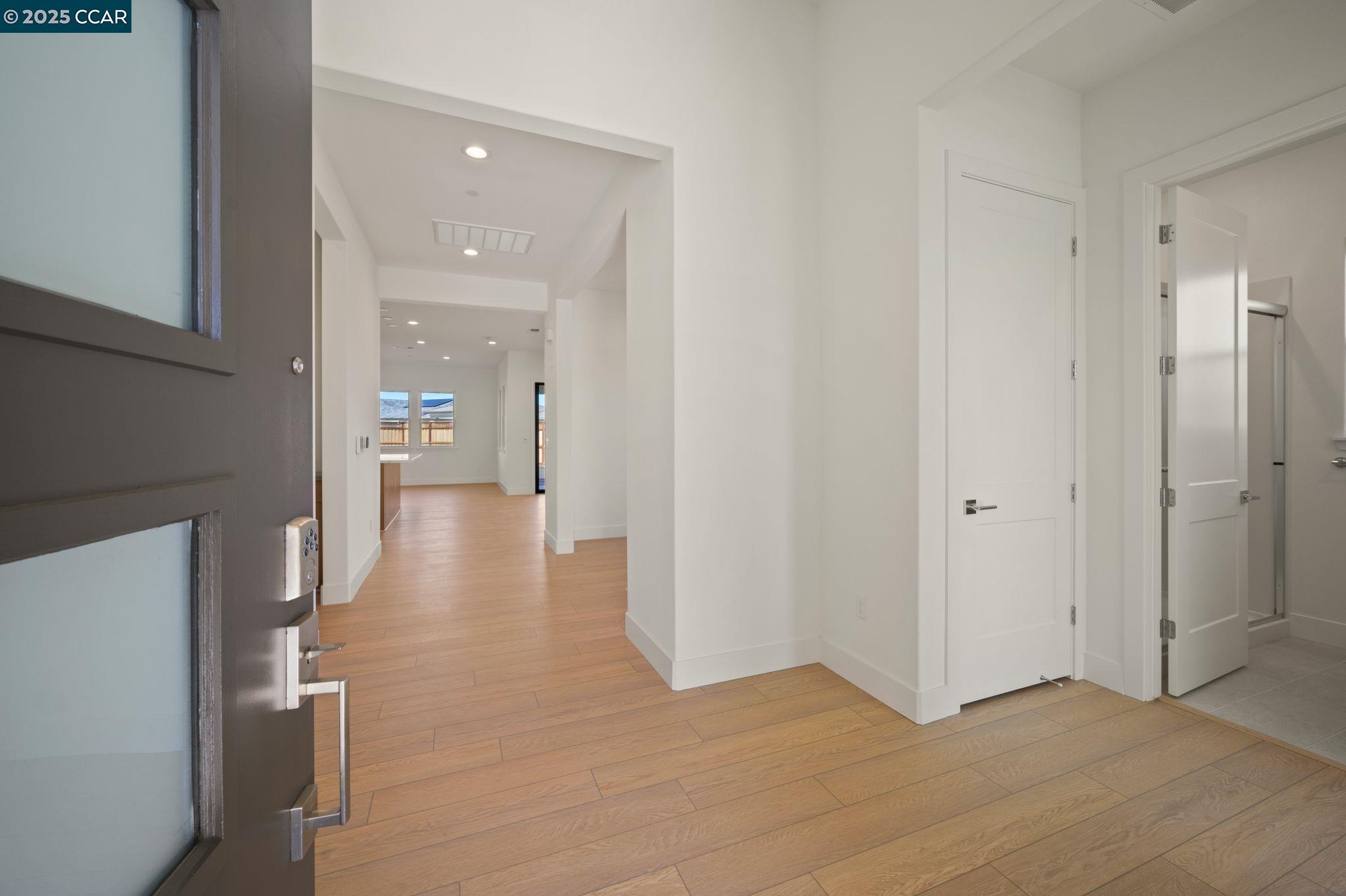 Detail Gallery Image 1 of 1 For 2917 Edgewater Lane, Tracy,  CA 95377 - 2 Beds | 2 Baths