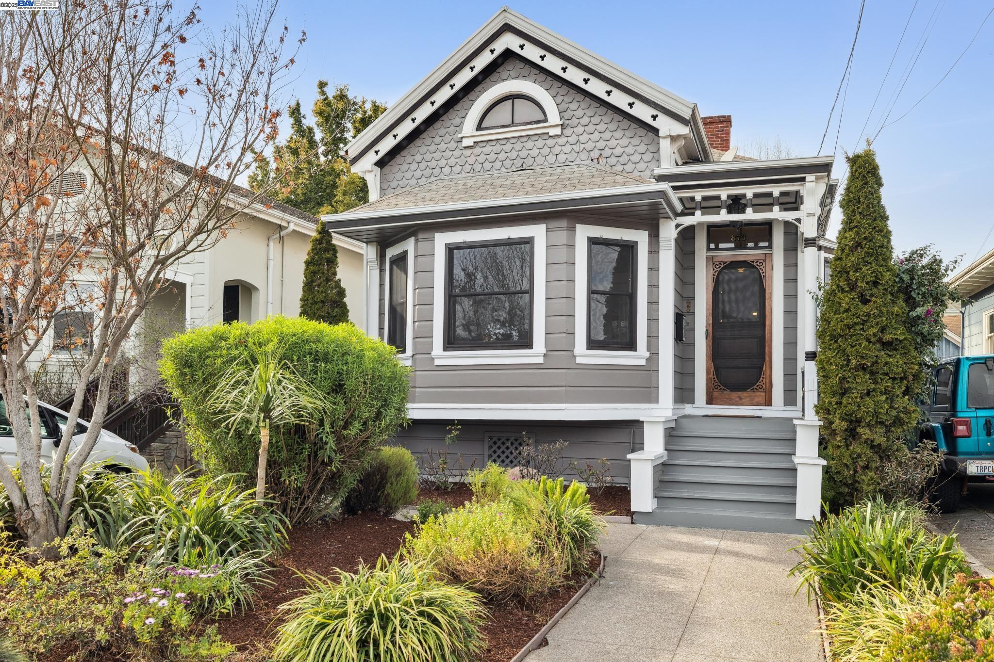 Detail Gallery Image 1 of 1 For 873 Oak St, Alameda,  CA 94501 - 2 Beds | 1 Baths