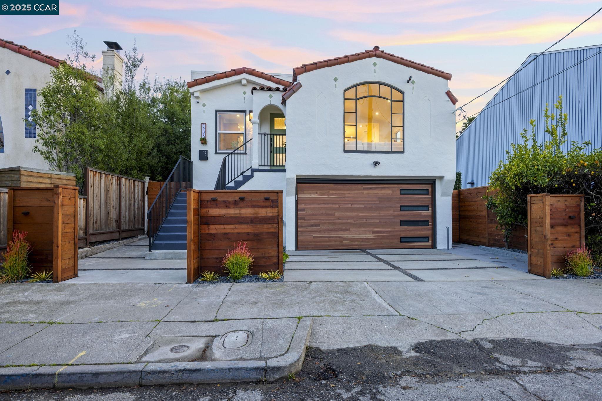 Detail Gallery Image 1 of 1 For 1908 Fairview Street, Berkeley,  CA 94703 - 4 Beds | 4 Baths