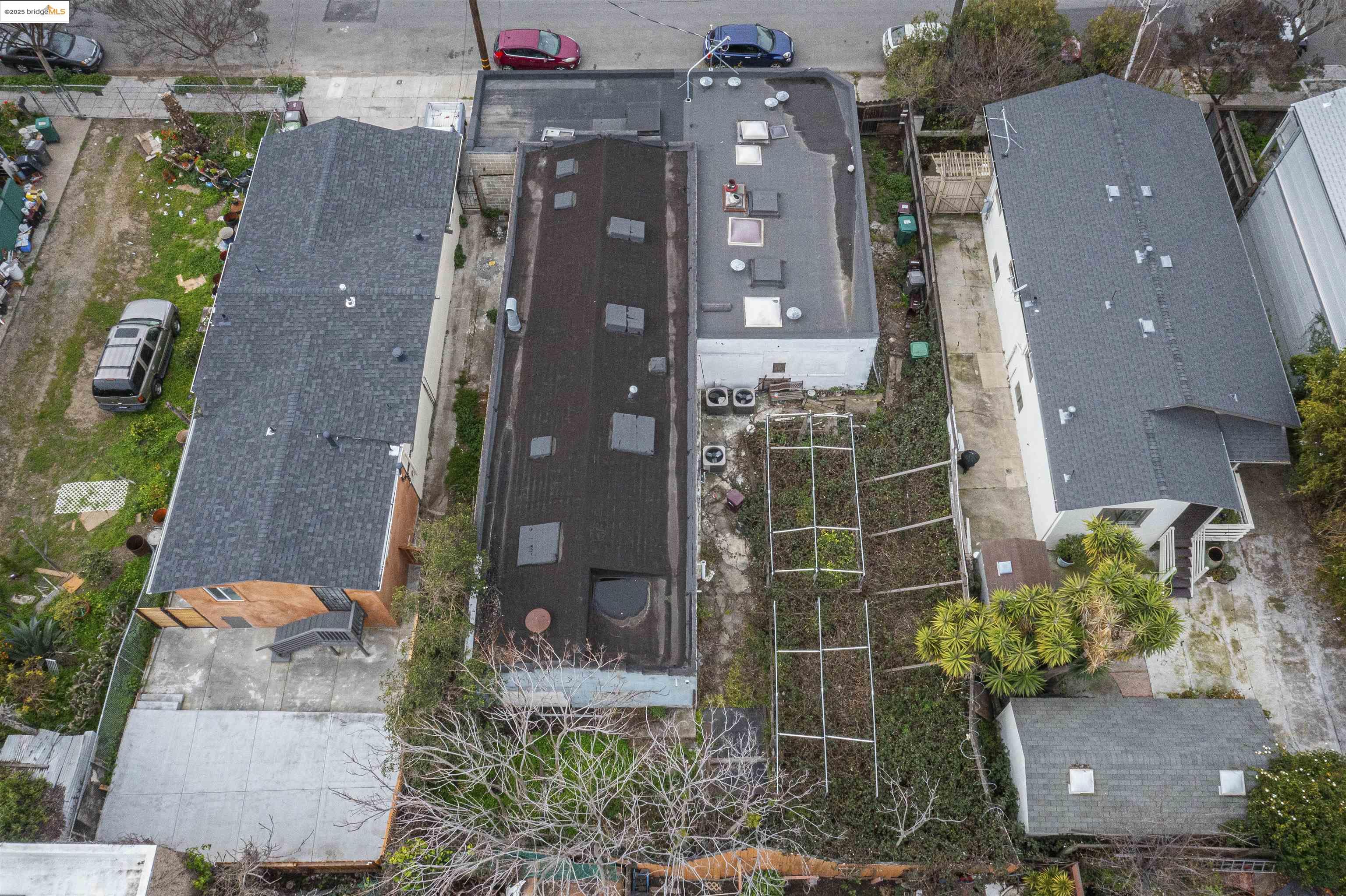 Detail Gallery Image 8 of 16 For 2928 Chapman St, Oakland,  CA 94601 - – Beds | – Baths