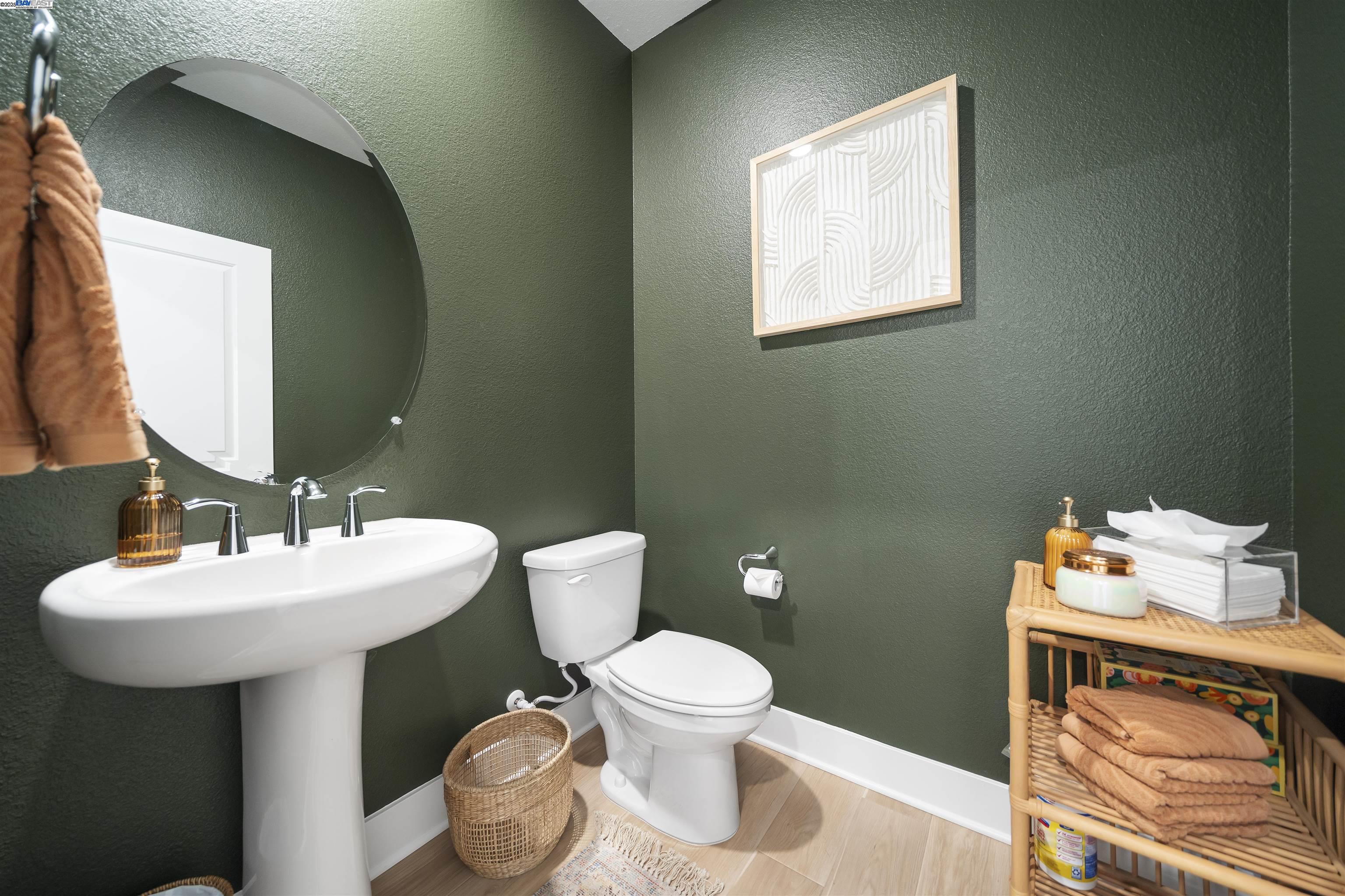 Detail Gallery Image 32 of 52 For 2743 Irish Meadow Way, Lathrop,  CA 95330 - 3 Beds | 3/1 Baths