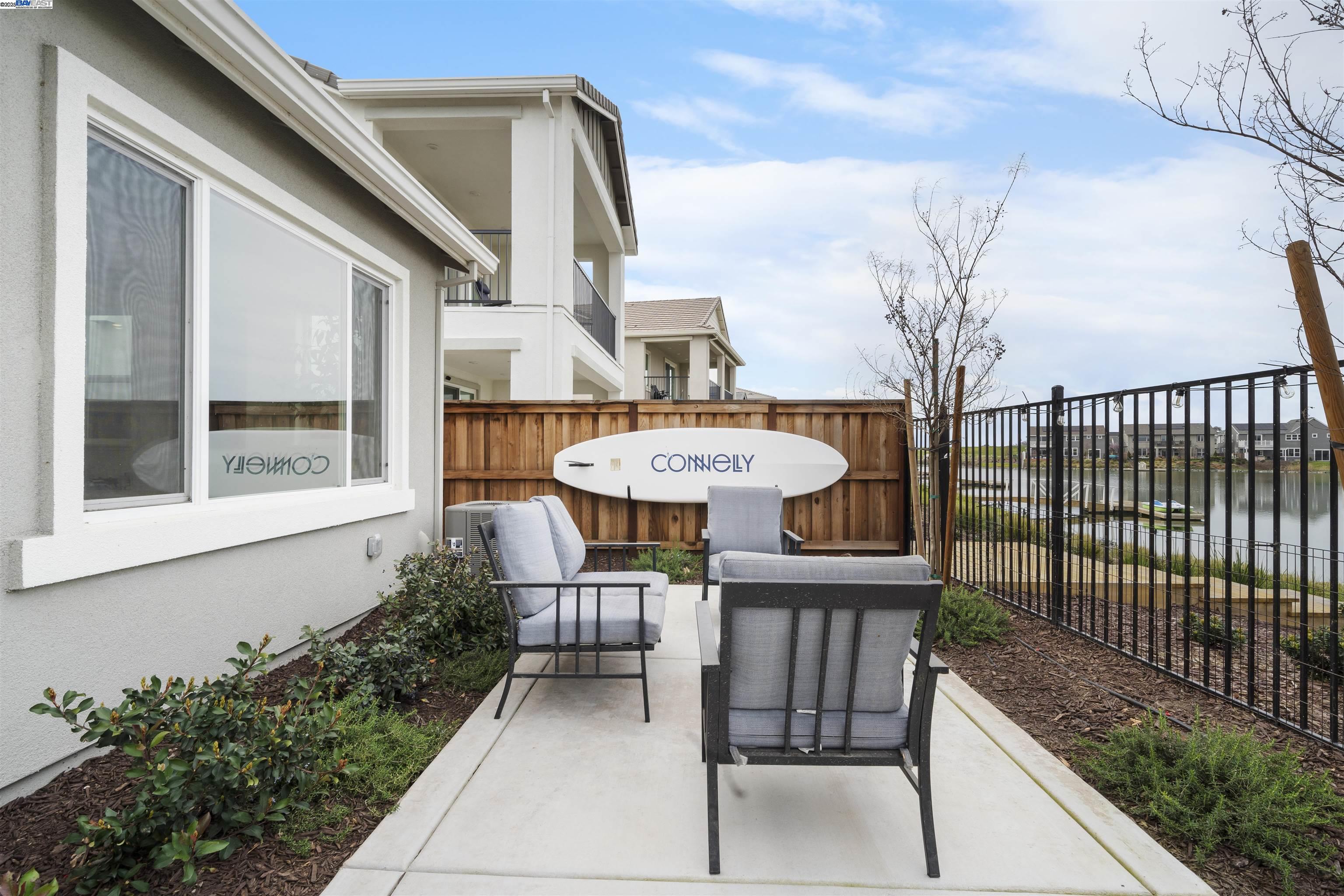 Detail Gallery Image 38 of 52 For 2743 Irish Meadow Way, Lathrop,  CA 95330 - 3 Beds | 3/1 Baths