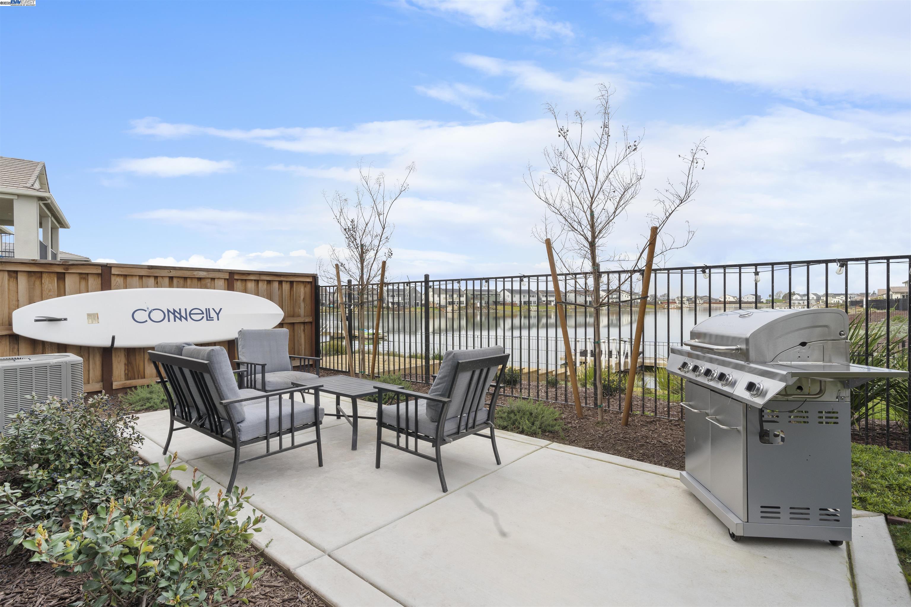 Detail Gallery Image 41 of 52 For 2743 Irish Meadow Way, Lathrop,  CA 95330 - 3 Beds | 3/1 Baths