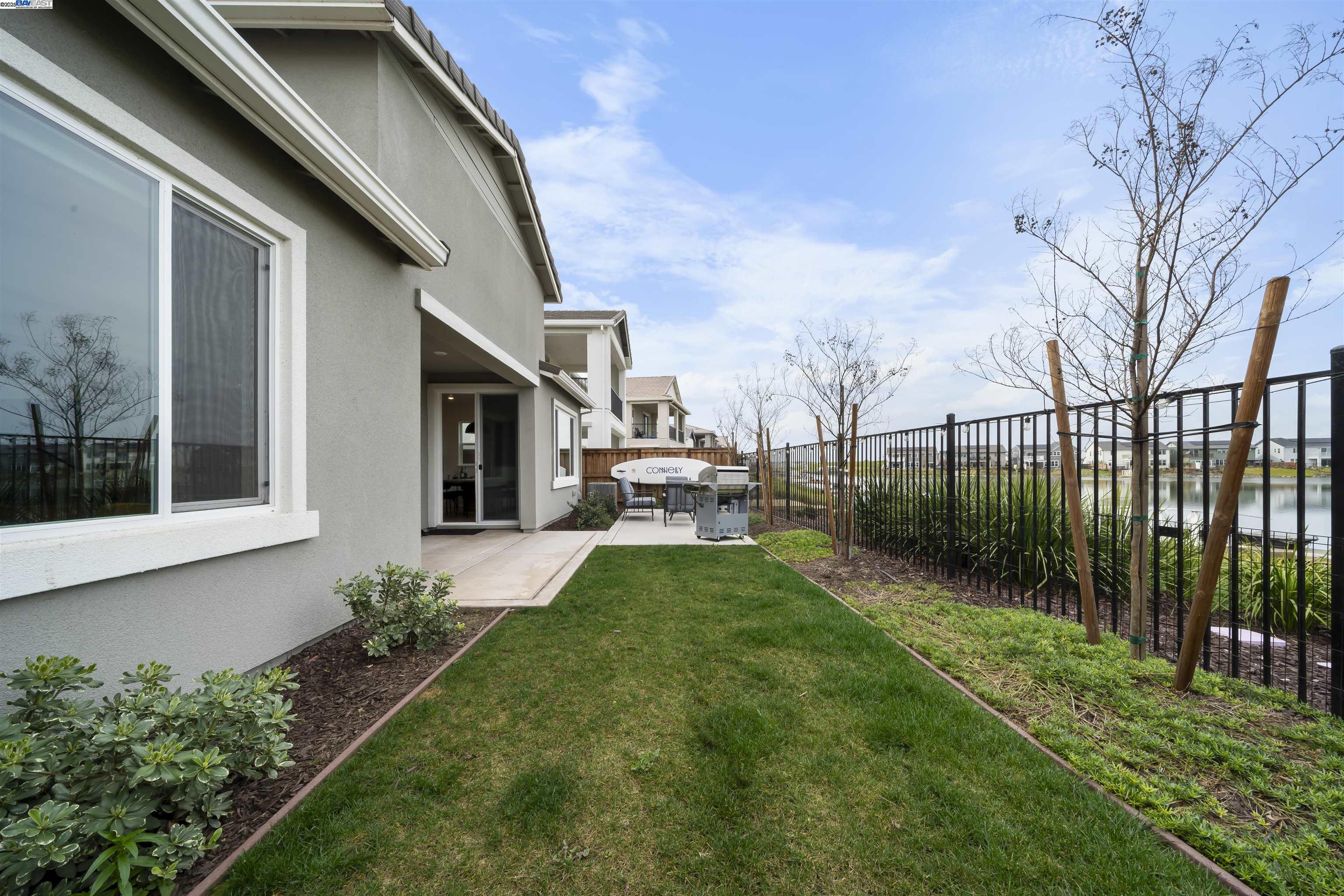 Detail Gallery Image 50 of 52 For 2743 Irish Meadow Way, Lathrop,  CA 95330 - 3 Beds | 3/1 Baths