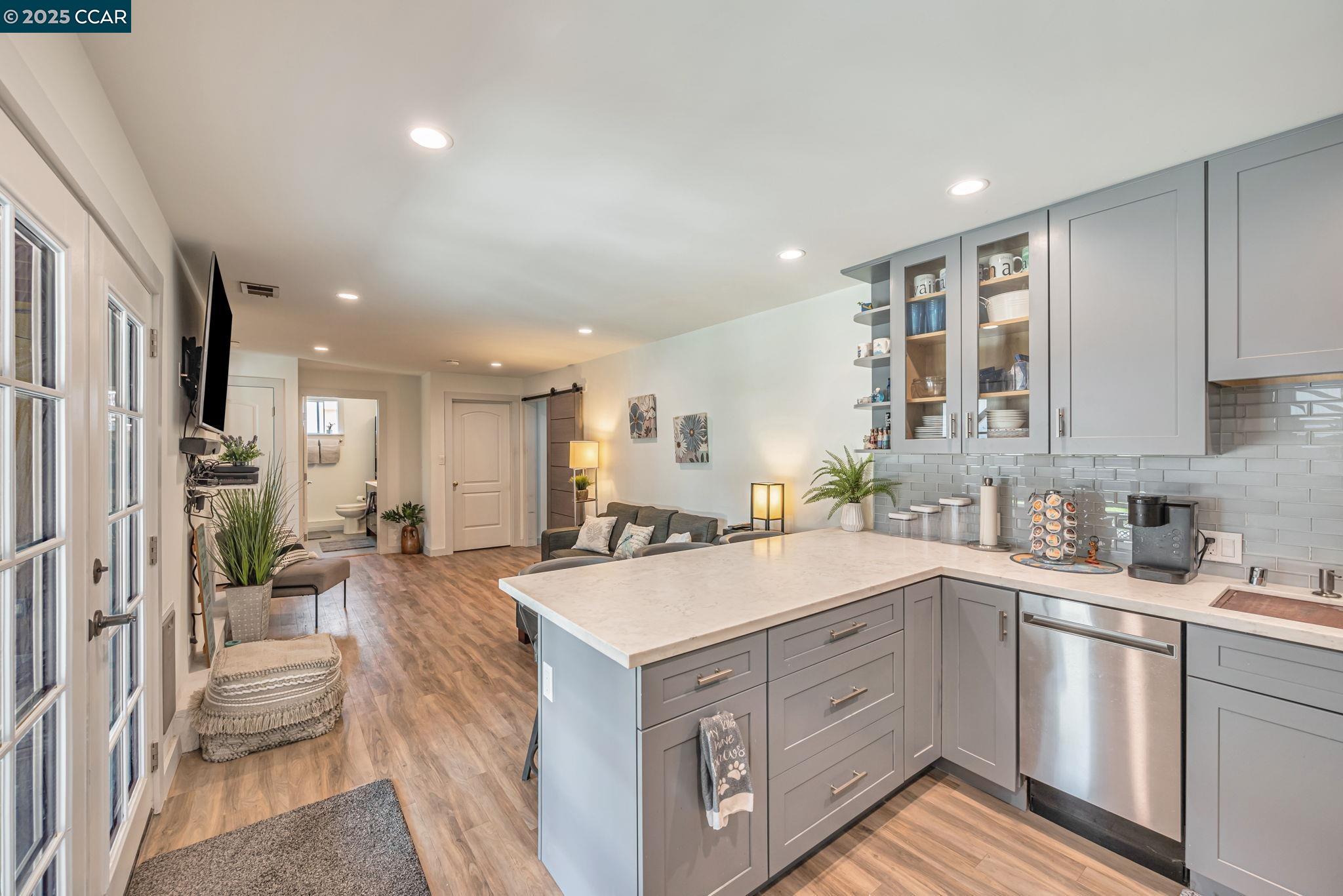 Detail Gallery Image 29 of 40 For 170 Yolo Ct, San Bruno,  CA 94066 - 5 Beds | 3 Baths
