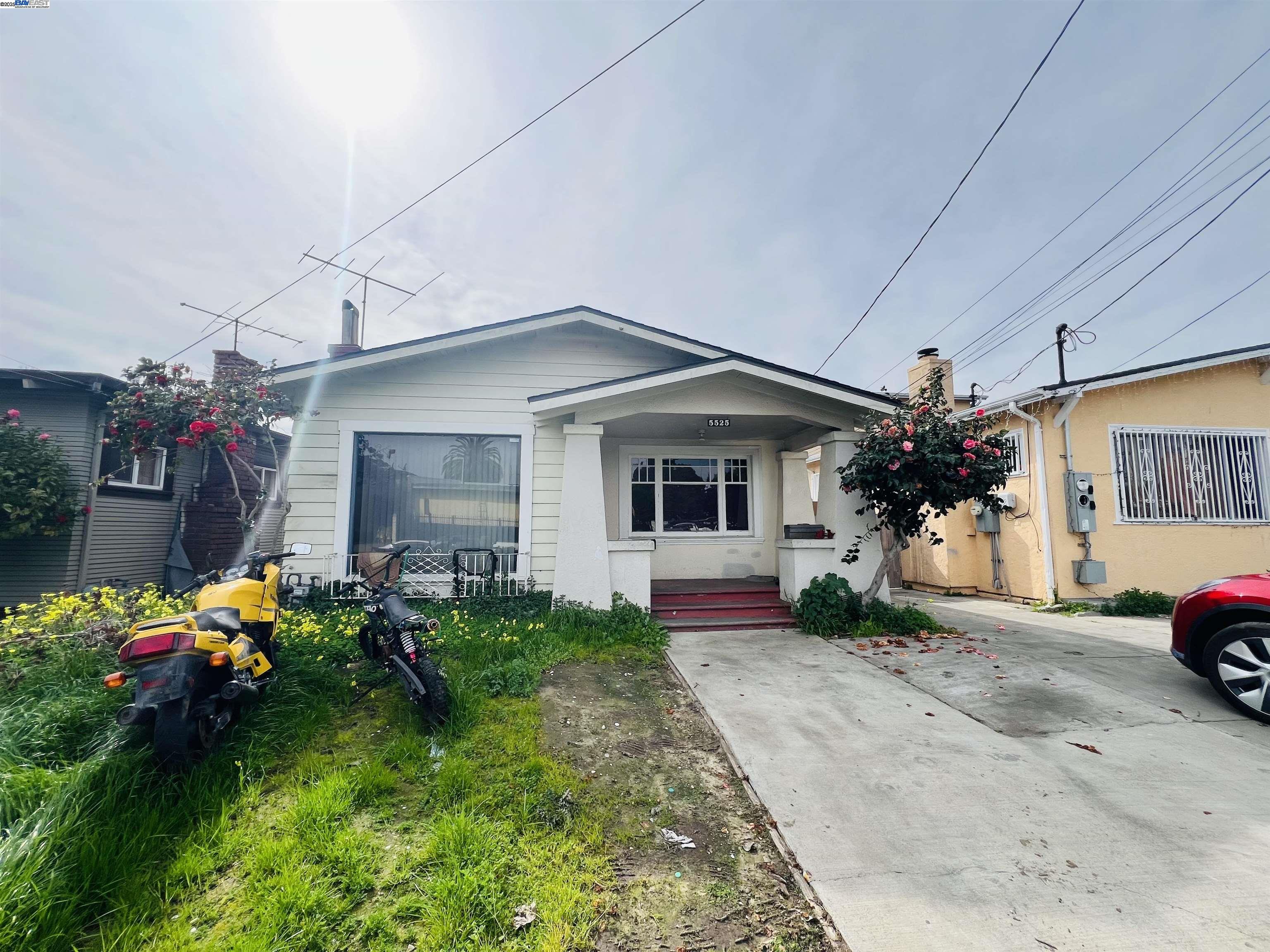 5525 Harvey Ave, Oakland, California 94621, 2 Bedrooms Bedrooms, 5 Rooms Rooms,1 BathroomBathrooms,Residential,For Sale,5525 Harvey Ave,41087722