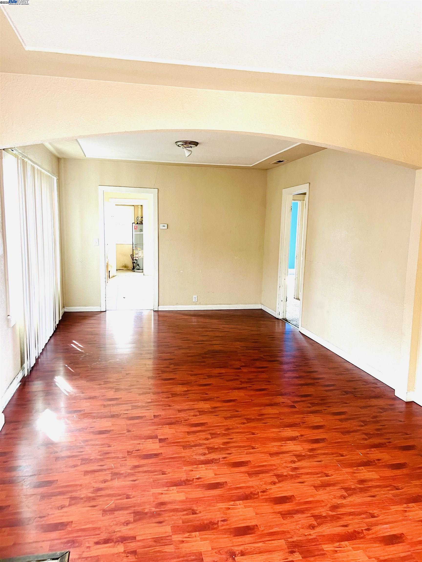 5525 Harvey Ave, Oakland, California 94621, 2 Bedrooms Bedrooms, 5 Rooms Rooms,1 BathroomBathrooms,Residential,For Sale,5525 Harvey Ave,41087722