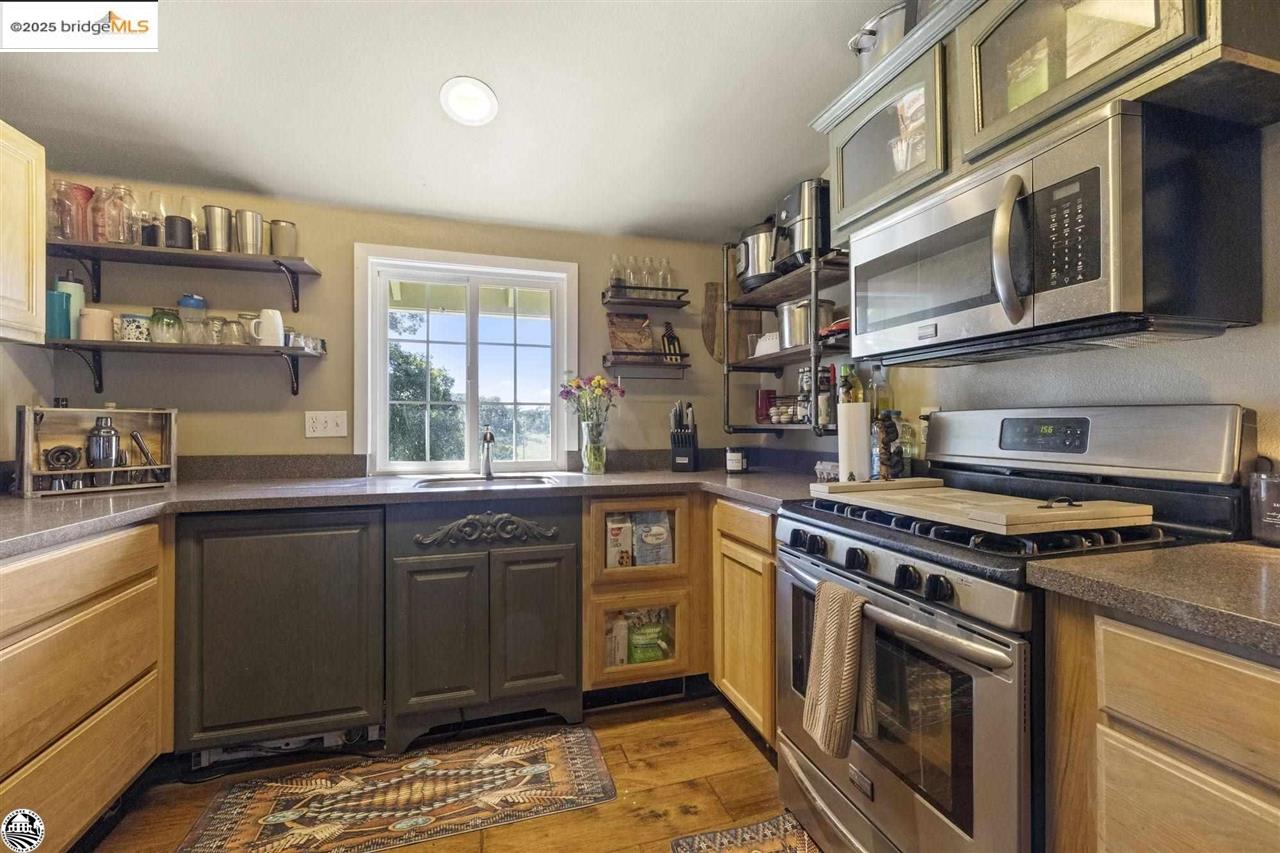 Detail Gallery Image 7 of 37 For 11391 Algerine Rd., Jamestown,  CA 95327 - 1 Beds | 1 Baths