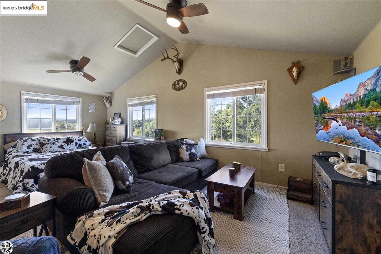 Detail Gallery Image 10 of 37 For 11391 Algerine Rd., Jamestown,  CA 95327 - 1 Beds | 1 Baths