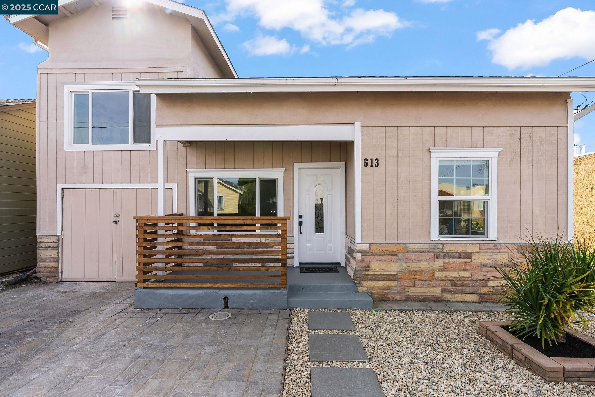 Detail Gallery Image 1 of 1 For 613 W 12th St, Antioch,  CA 94509 - 3 Beds | 1/1 Baths