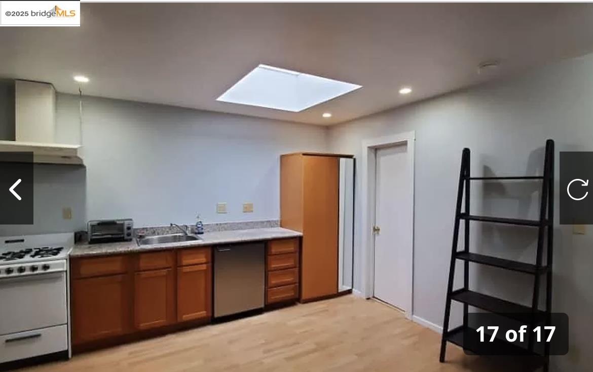 2548 VIRGINIA ST # A, Berkeley, California 94709, 2 Rooms Rooms,1 BathroomBathrooms,Residential Lease,For Rent,2548 VIRGINIA ST # A,41087750