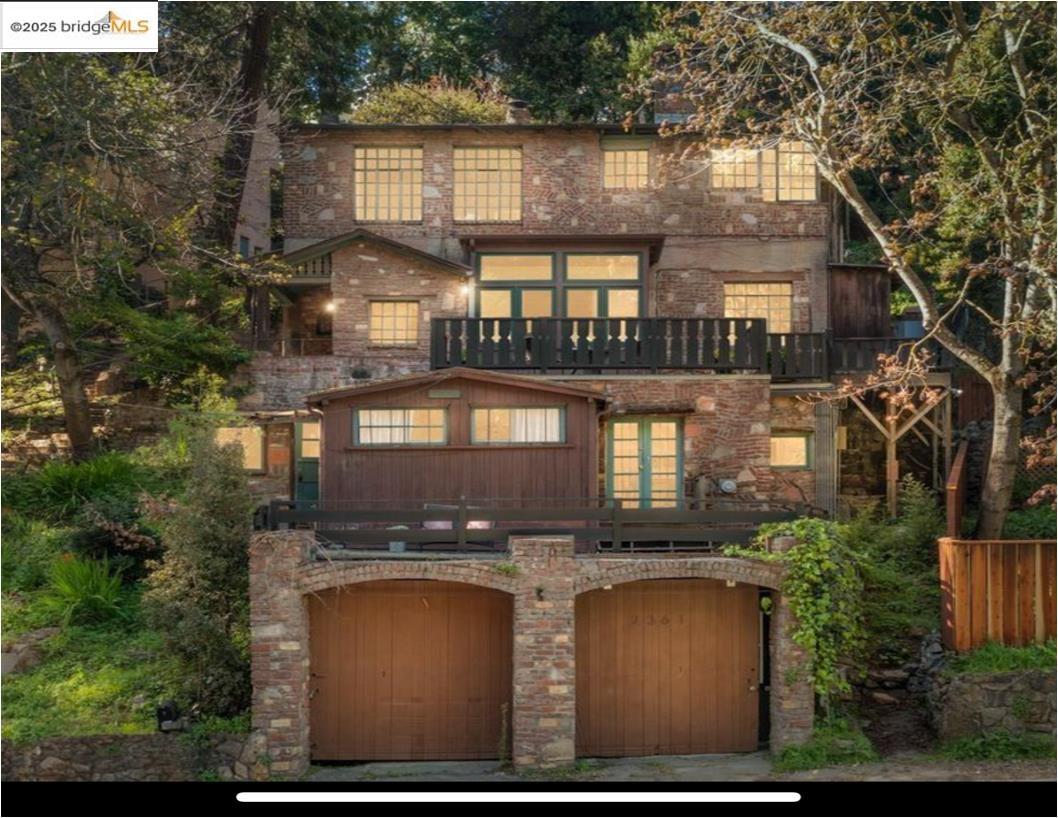 Detail Gallery Image 5 of 18 For 7361 Claremont Ave, Oakland,  CA 94705 - 10 Beds | 5 Baths
