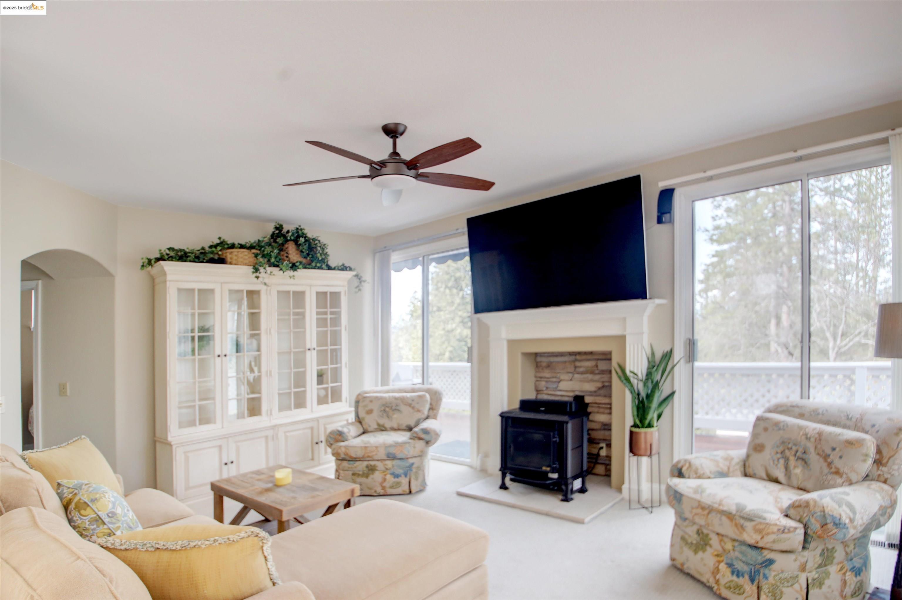 Detail Gallery Image 11 of 35 For 19710 Butler Way, Groveland,  CA 95321 - 3 Beds | 2 Baths