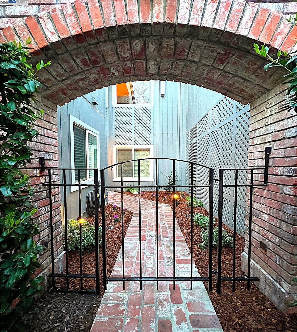 Photo #2: 41087795 Listing 
