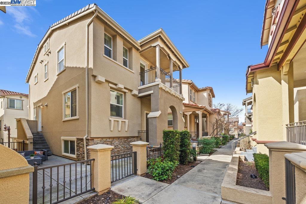 Detail Gallery Image 1 of 1 For 49030 Feather Grass Ter, Fremont,  CA 94539 - 3 Beds | 2/1 Baths