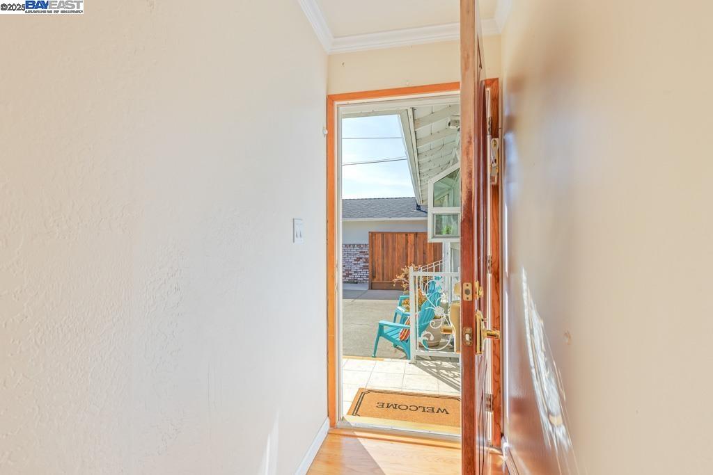 Detail Gallery Image 12 of 60 For 2391 Belvedere Ave, San Leandro,  CA 94577 - 4 Beds | 2 Baths