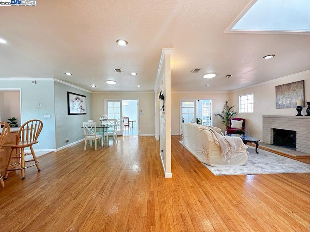 Detail Gallery Image 13 of 60 For 2391 Belvedere Ave, San Leandro,  CA 94577 - 4 Beds | 2 Baths