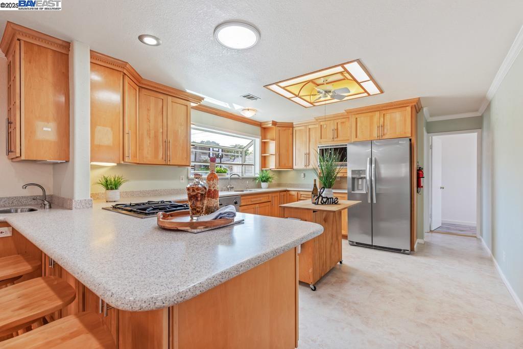 Detail Gallery Image 15 of 60 For 2391 Belvedere Ave, San Leandro,  CA 94577 - 4 Beds | 2 Baths
