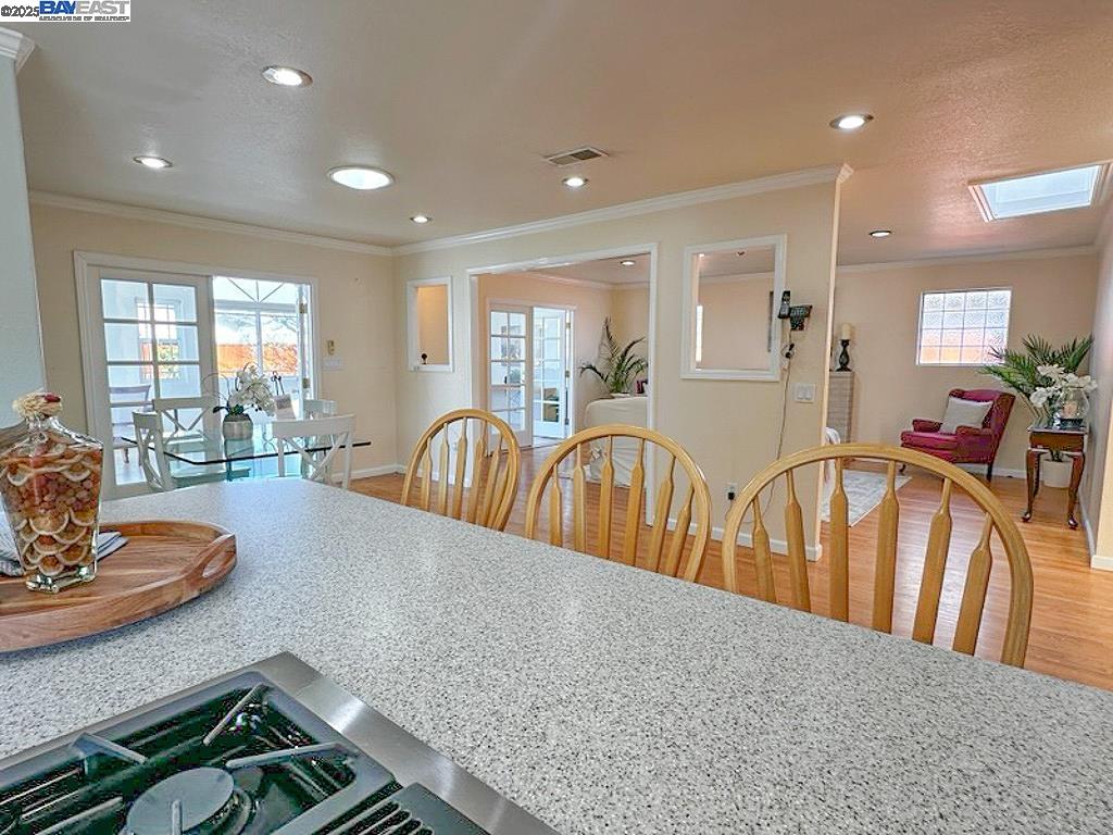 Detail Gallery Image 16 of 60 For 2391 Belvedere Ave, San Leandro,  CA 94577 - 4 Beds | 2 Baths