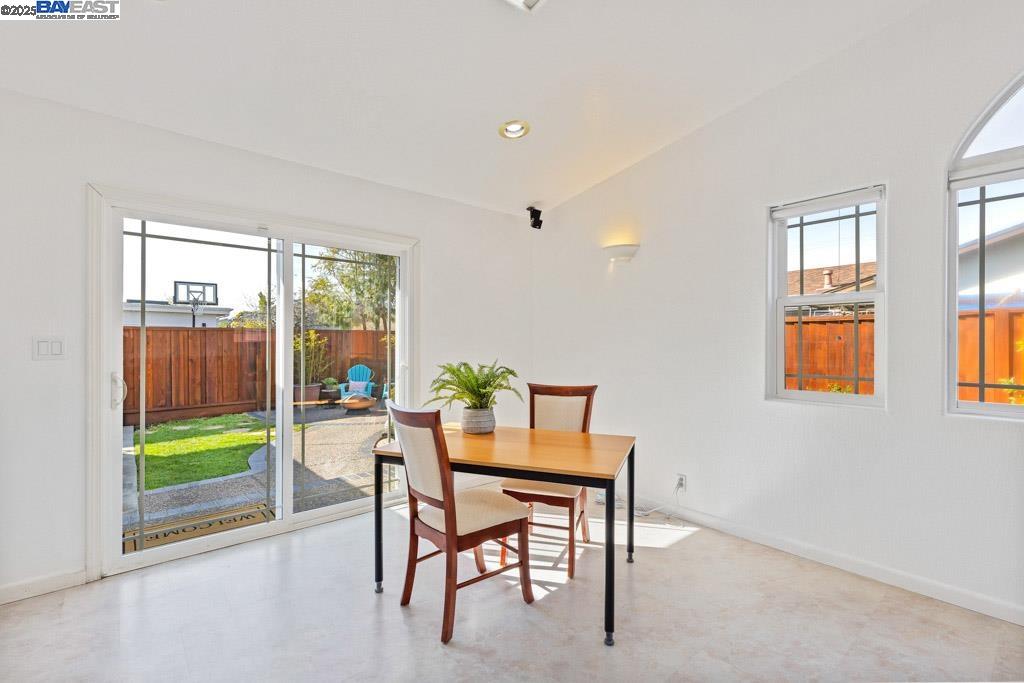 Detail Gallery Image 28 of 60 For 2391 Belvedere Ave, San Leandro,  CA 94577 - 4 Beds | 2 Baths