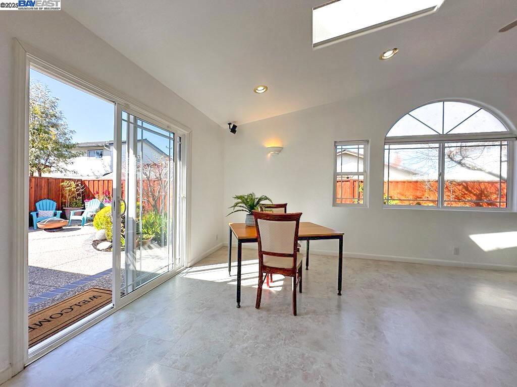 Detail Gallery Image 29 of 60 For 2391 Belvedere Ave, San Leandro,  CA 94577 - 4 Beds | 2 Baths